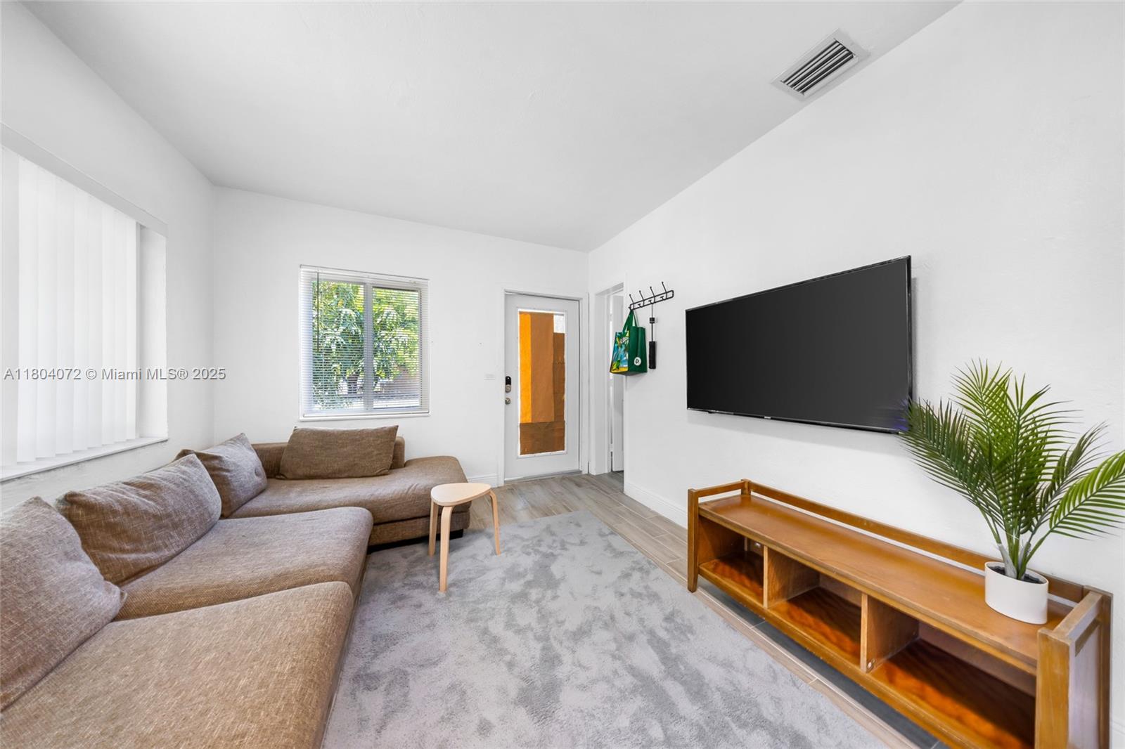 NO MIAMI EST SEC 3 - Residential Income