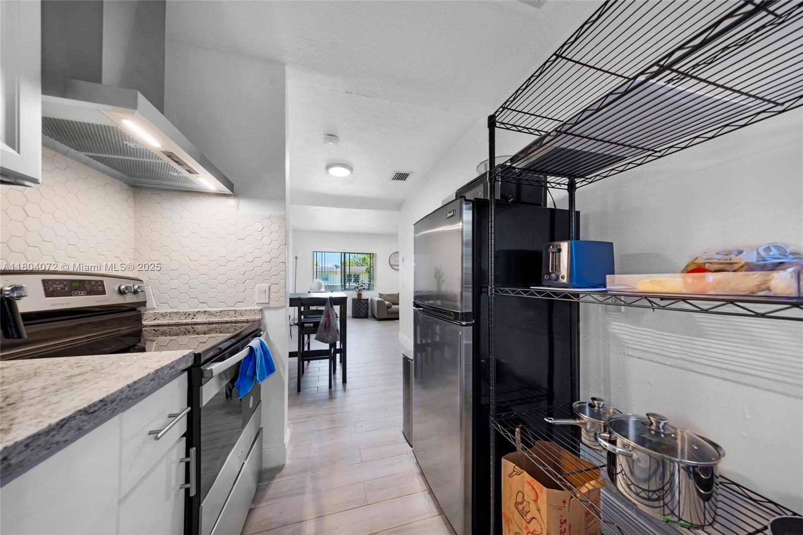 NO MIAMI EST SEC 3 - Residential Income