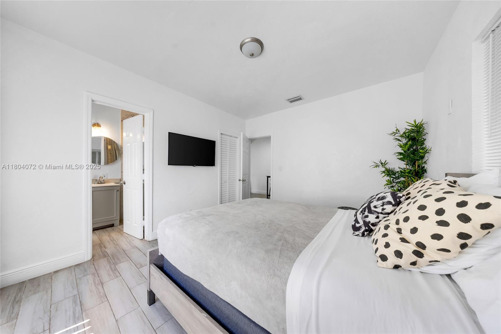 NO MIAMI EST SEC 3 - Residential Income