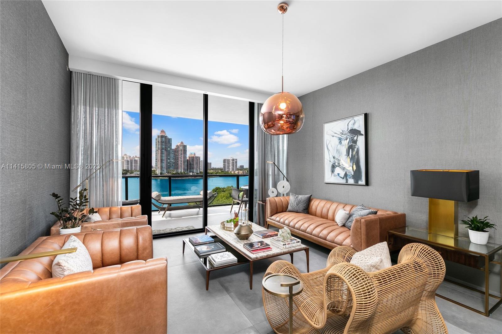 PRIVE CONDO - Residential