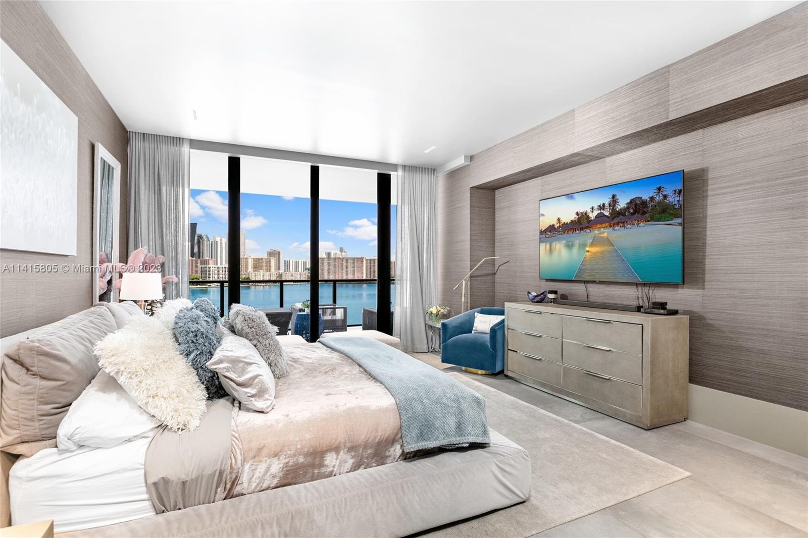 PRIVE CONDO - Residential