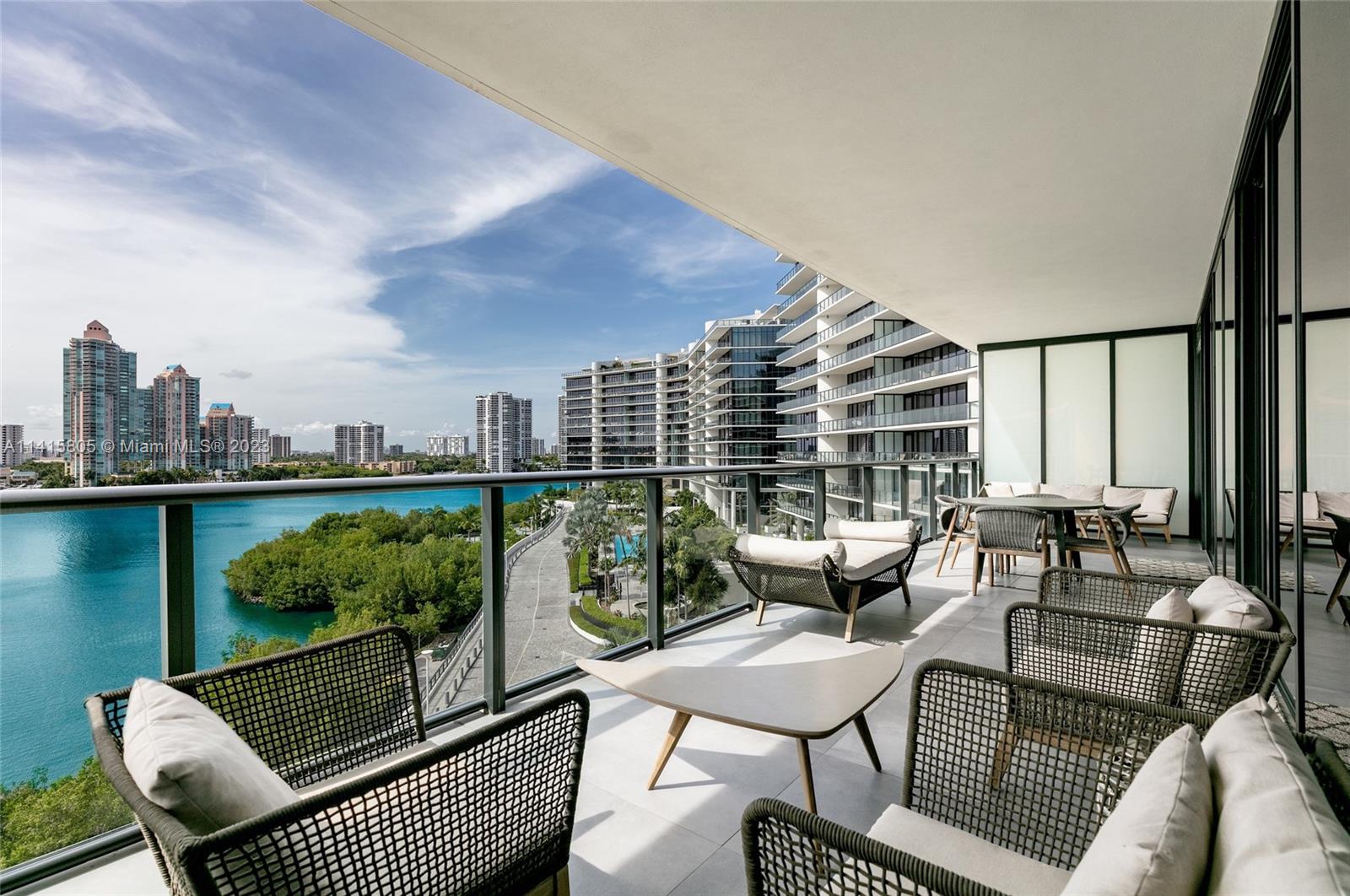 PRIVE CONDO - Residential