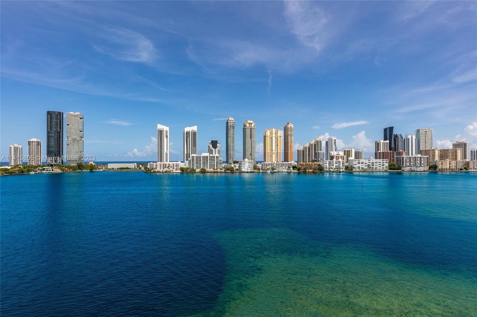 PRIVE CONDO - Residential