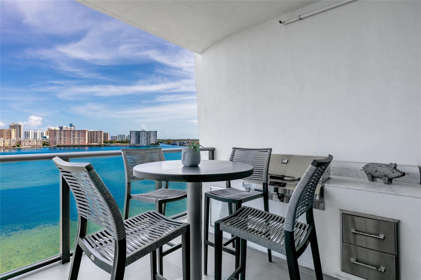 PRIVE CONDO - Residential