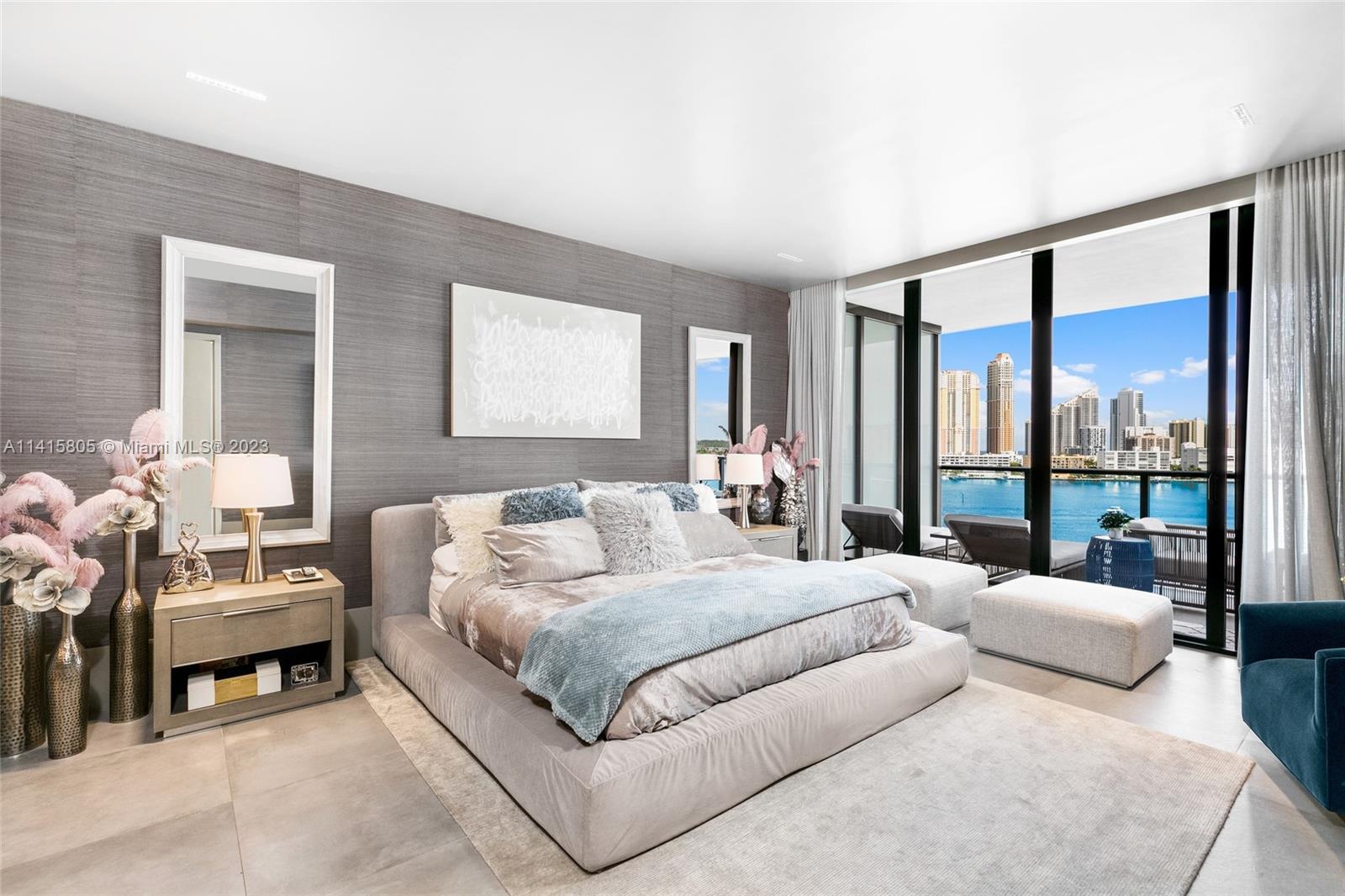 PRIVE CONDO - Residential