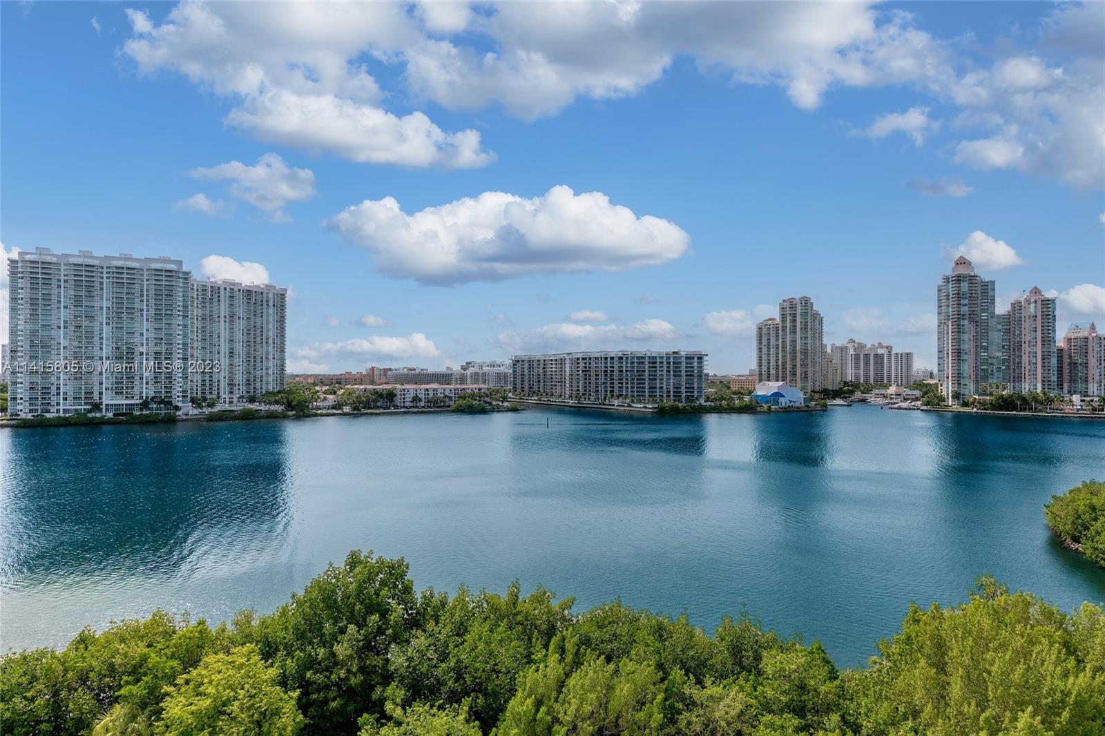 PRIVE CONDO - Residential