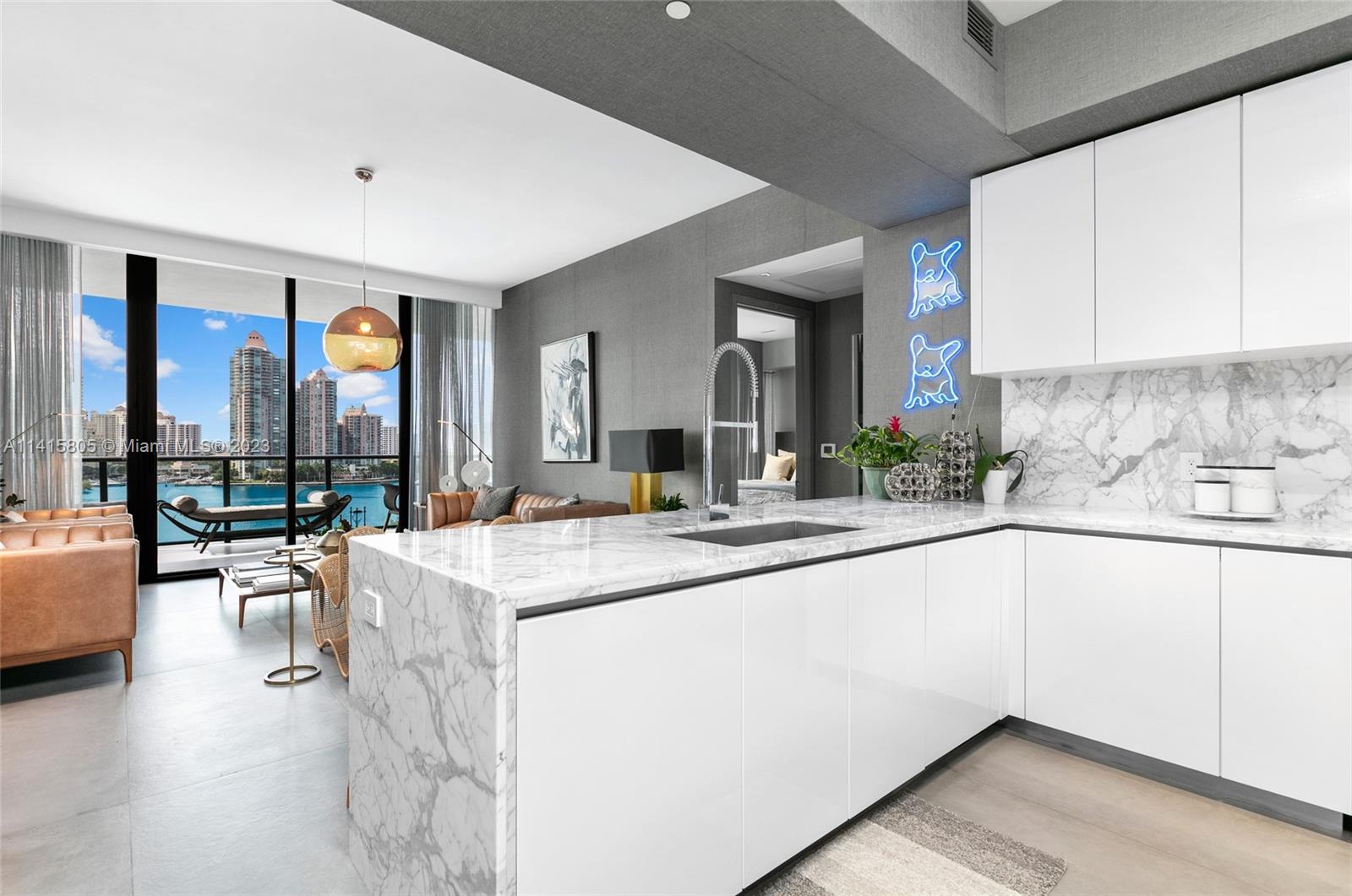 PRIVE CONDO - Residential