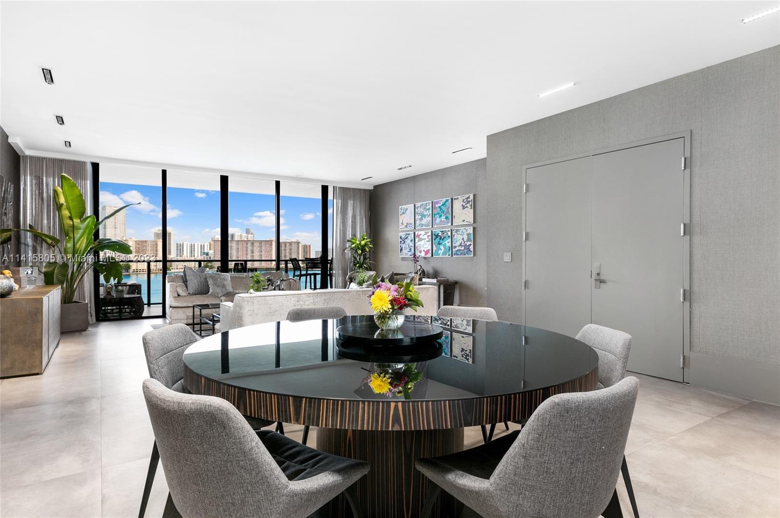 PRIVE CONDO - Residential