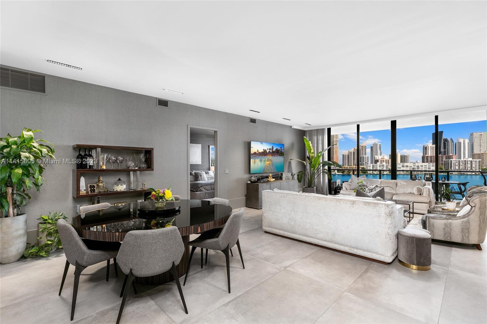 PRIVE CONDO - Residential