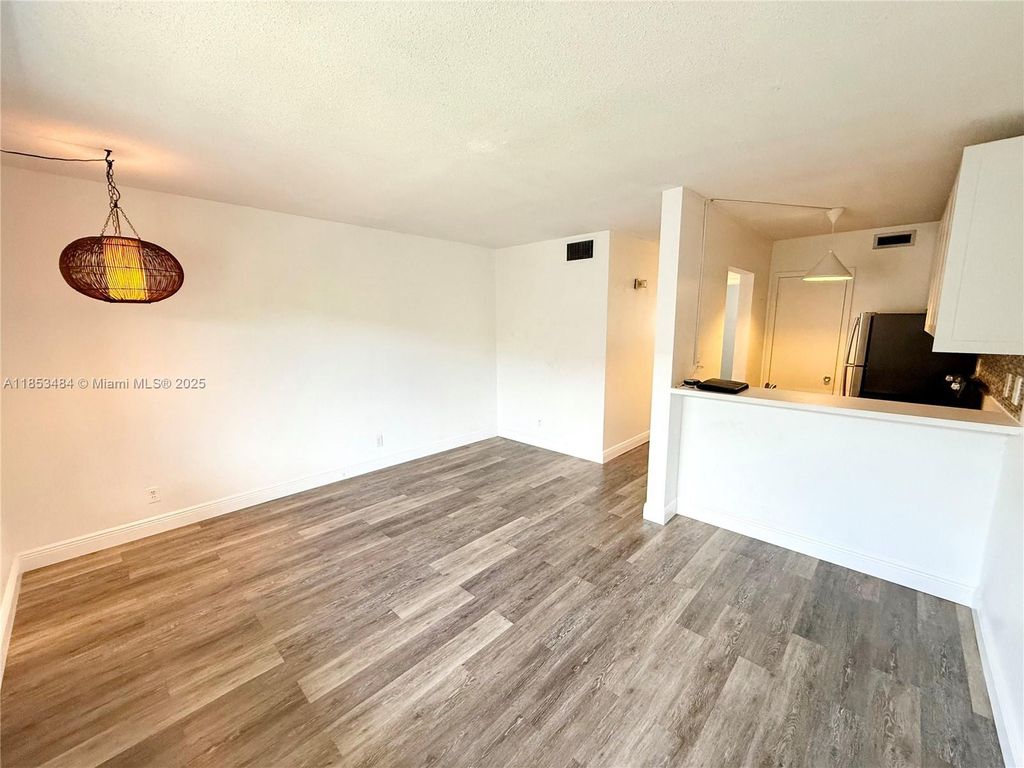 Photo of 1000 SE 15th St #203, Fort Lauderdale, FL 33316 (MLS # A11853484)