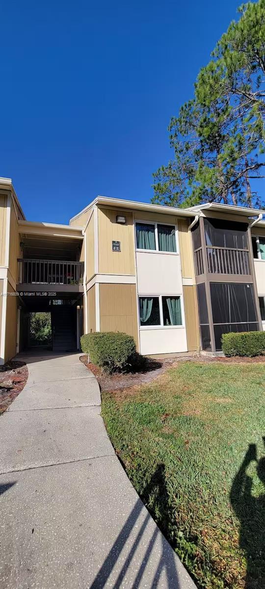 STONE CREEK POINTE A CONDO - Residential