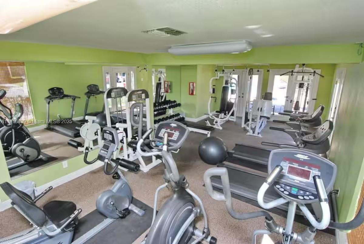 STONE CREEK POINTE A CONDO - Residential