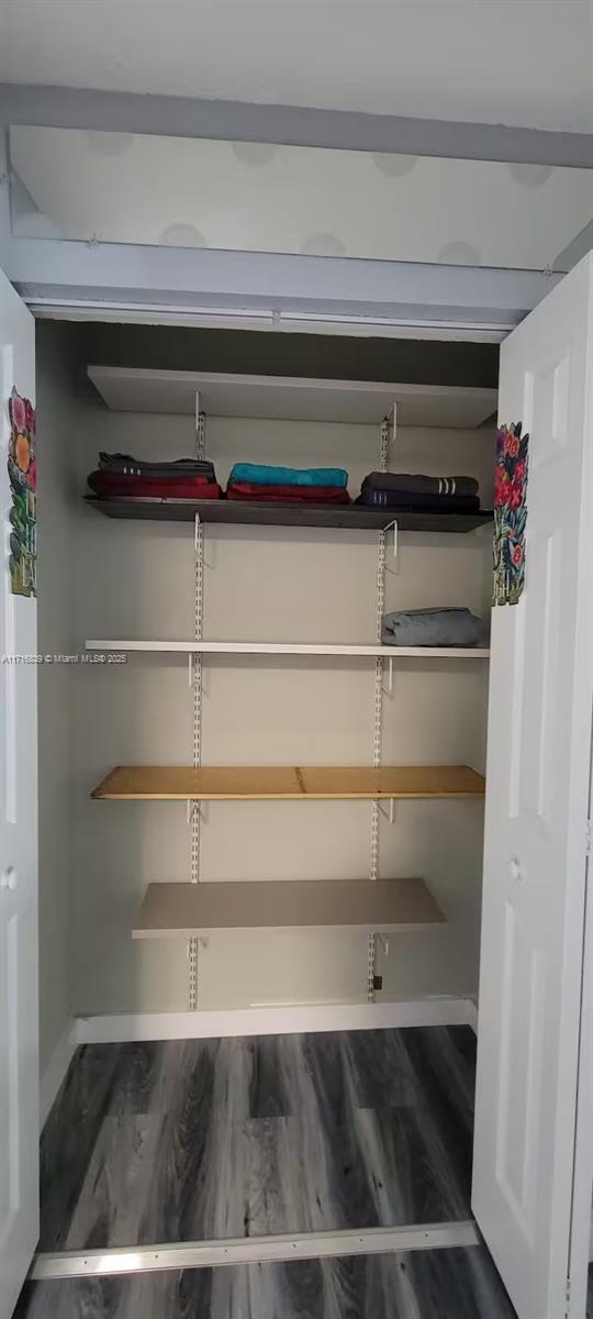 STONE CREEK POINTE A CONDO - Residential