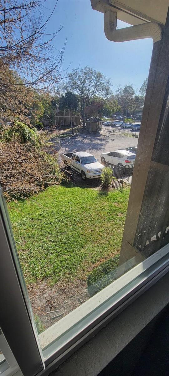 STONE CREEK POINTE A CONDO - Residential