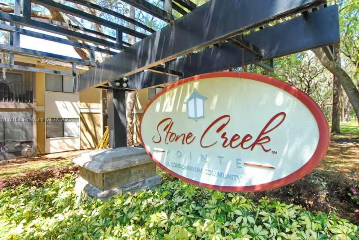 STONE CREEK POINTE A CONDO - Residential