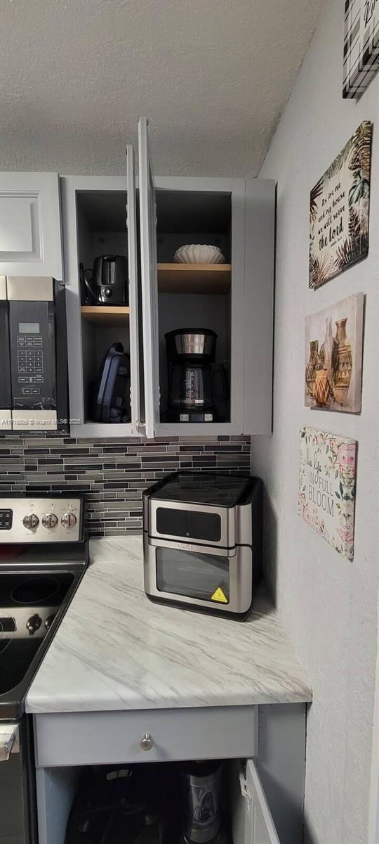 STONE CREEK POINTE A CONDO - Residential