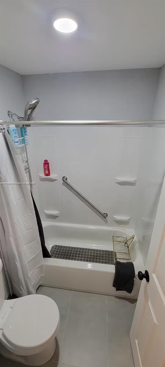 STONE CREEK POINTE A CONDO - Residential