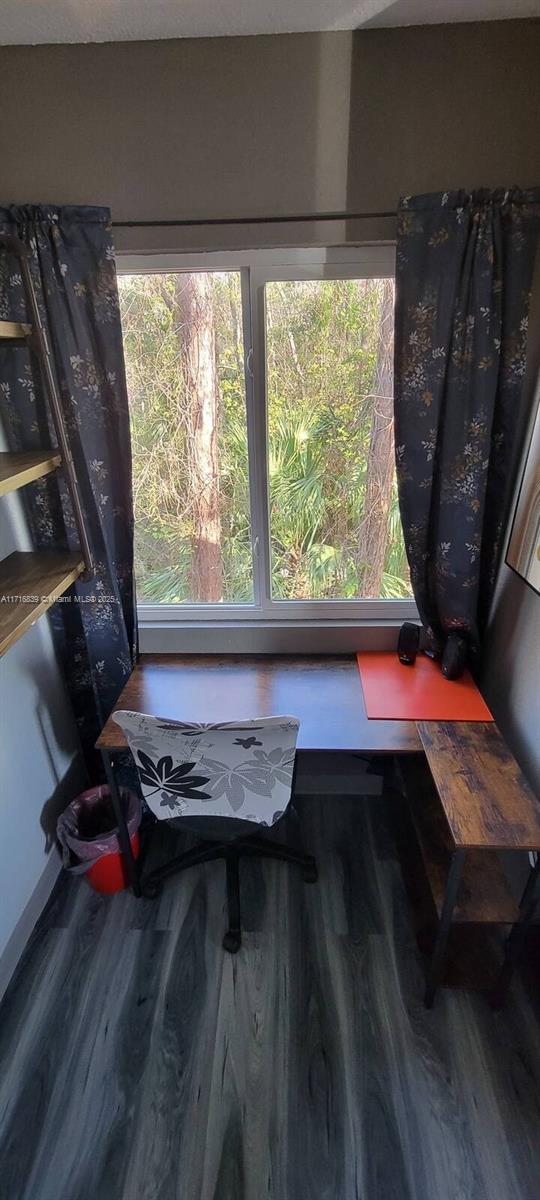 STONE CREEK POINTE A CONDO - Residential