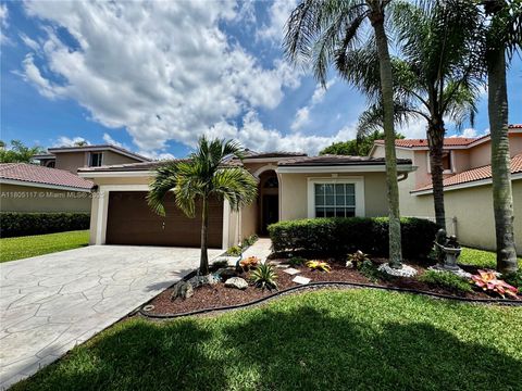 921 SW 176th Ave Pembroke Pines FL 33029