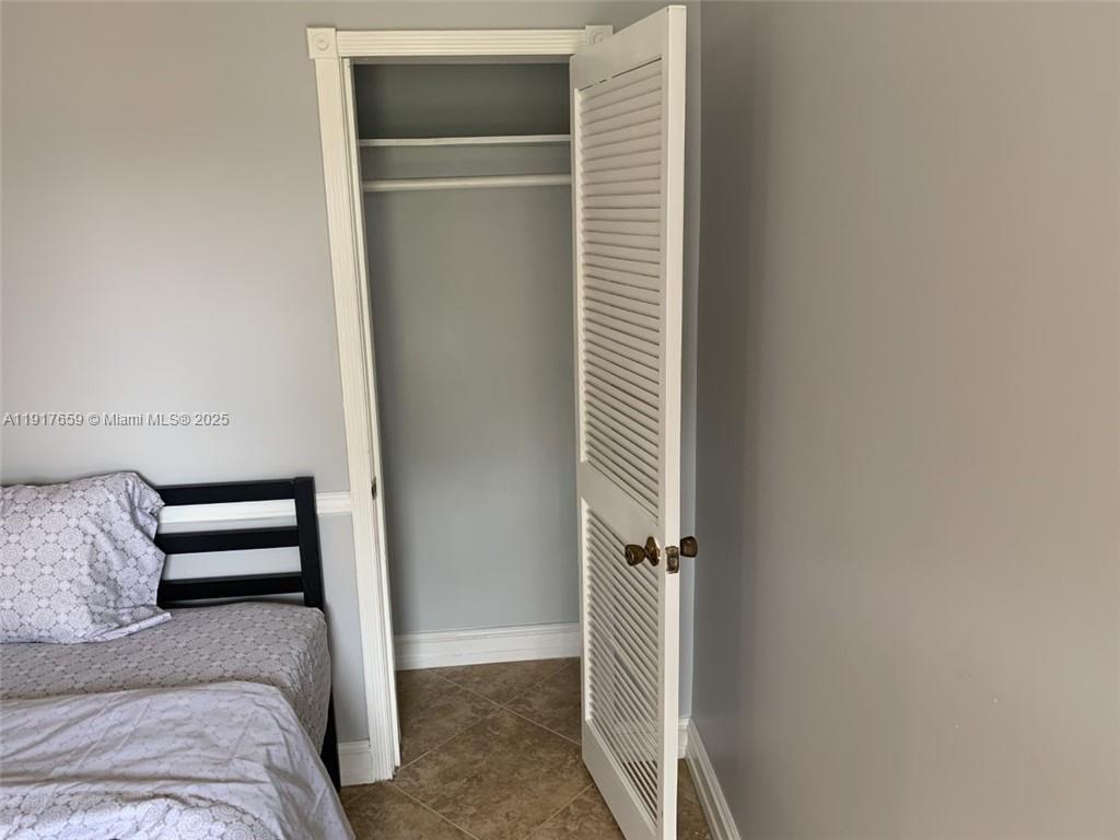 FAIRFAX BROLLIAR ADD SEC - Residential Lease