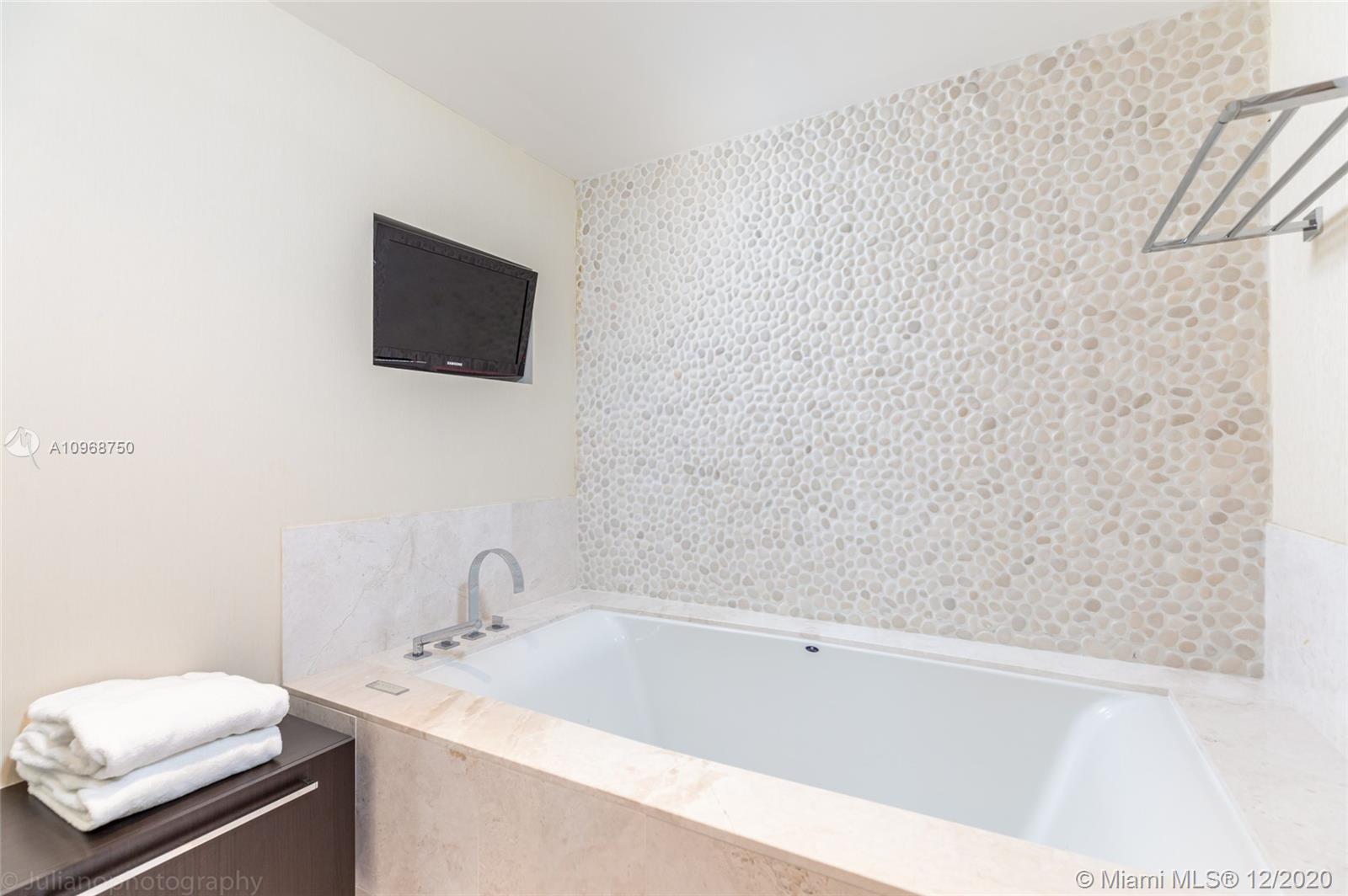 JADE OCEAN CONDO - Residential