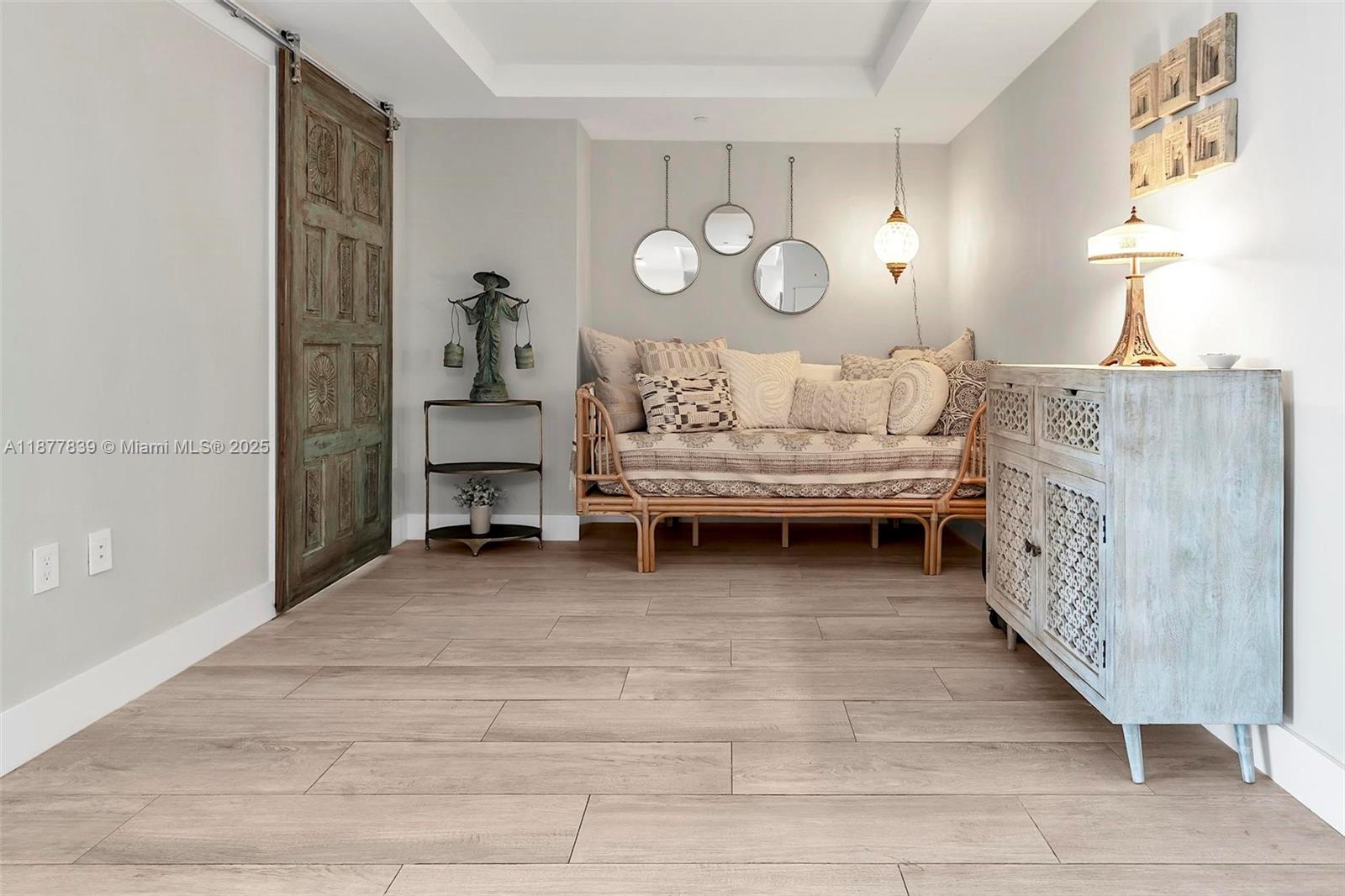 121 NE 34th St 2502