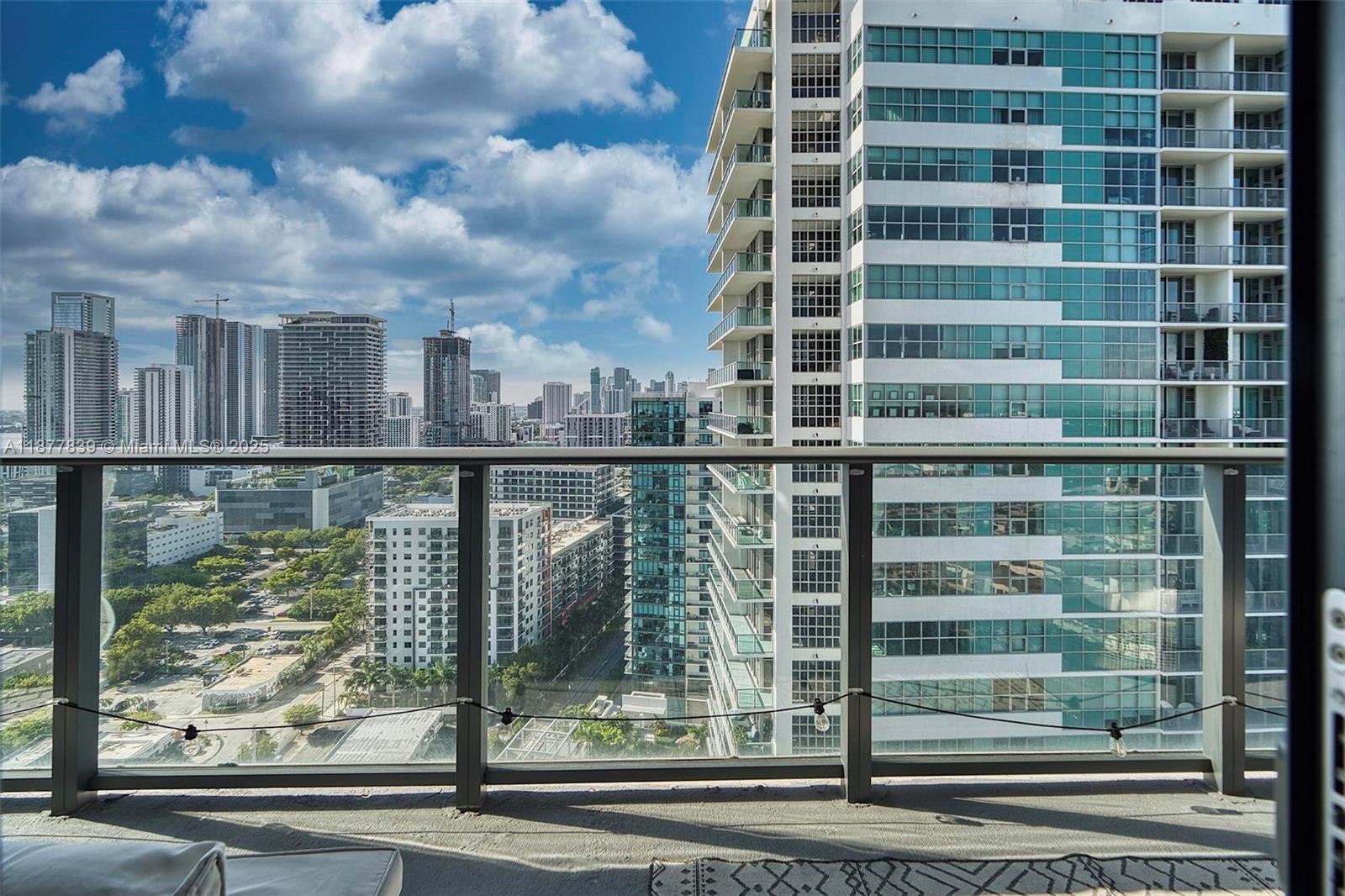 3401 MIDTOWN CONDO - Residential Lease