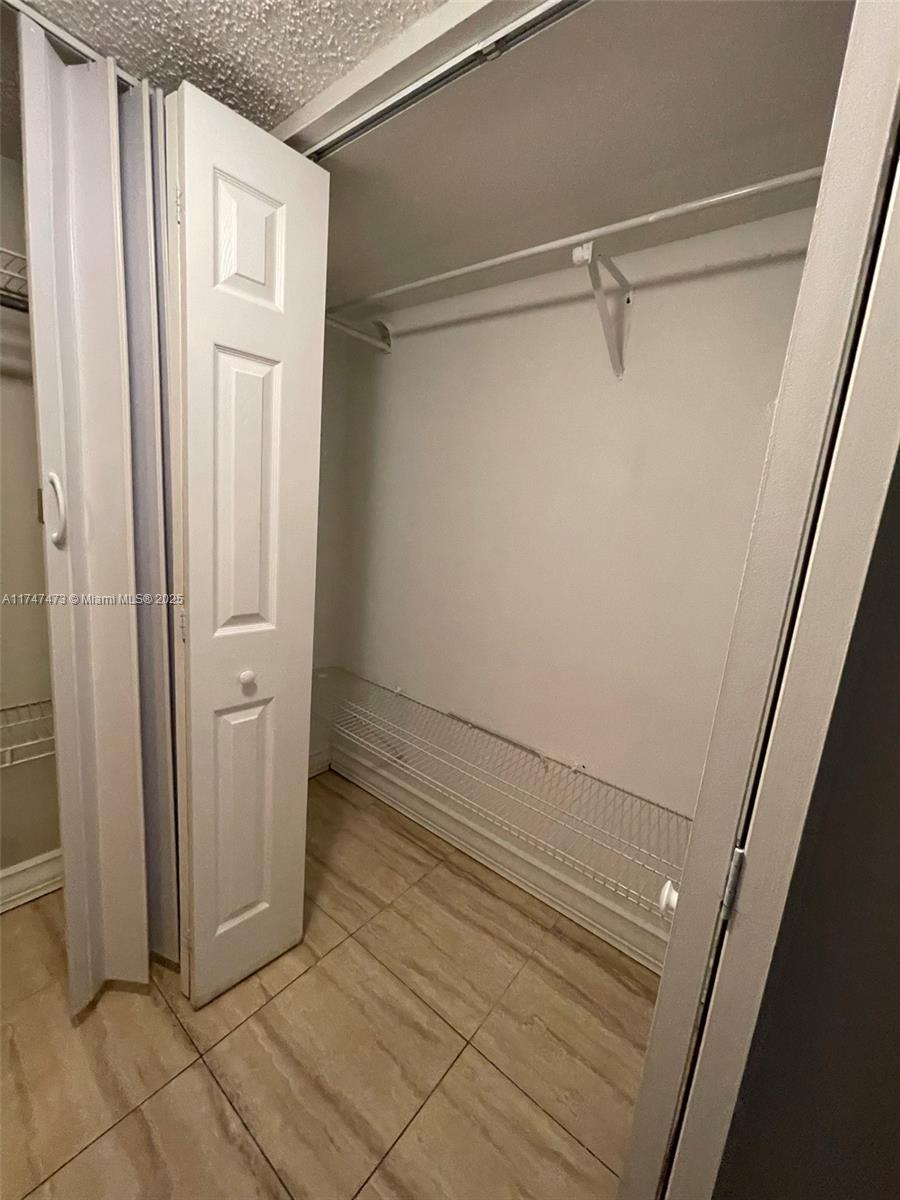 661 N University Dr 1-103