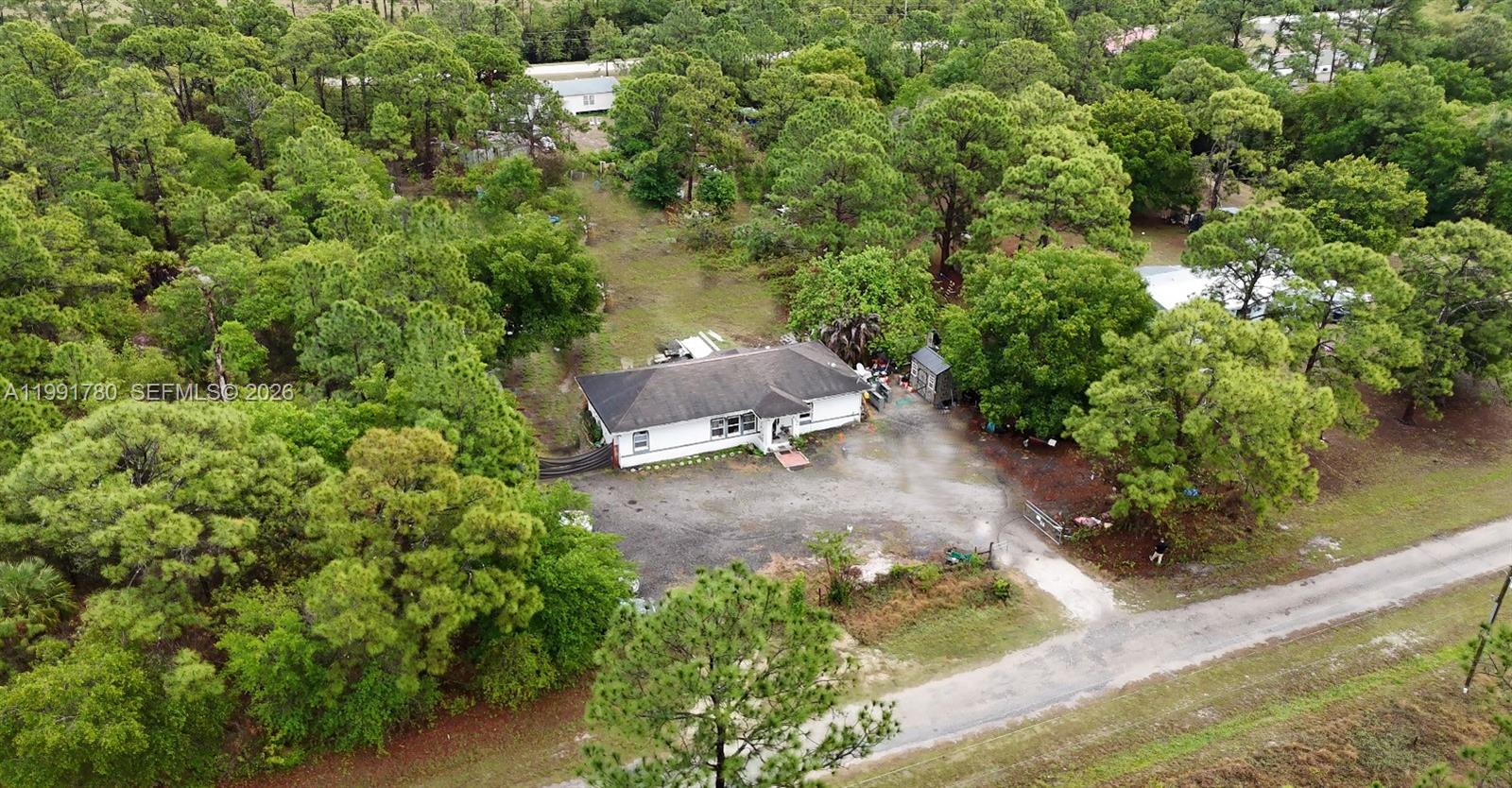 View photos, virtual tours, details... 825 N Willow ST