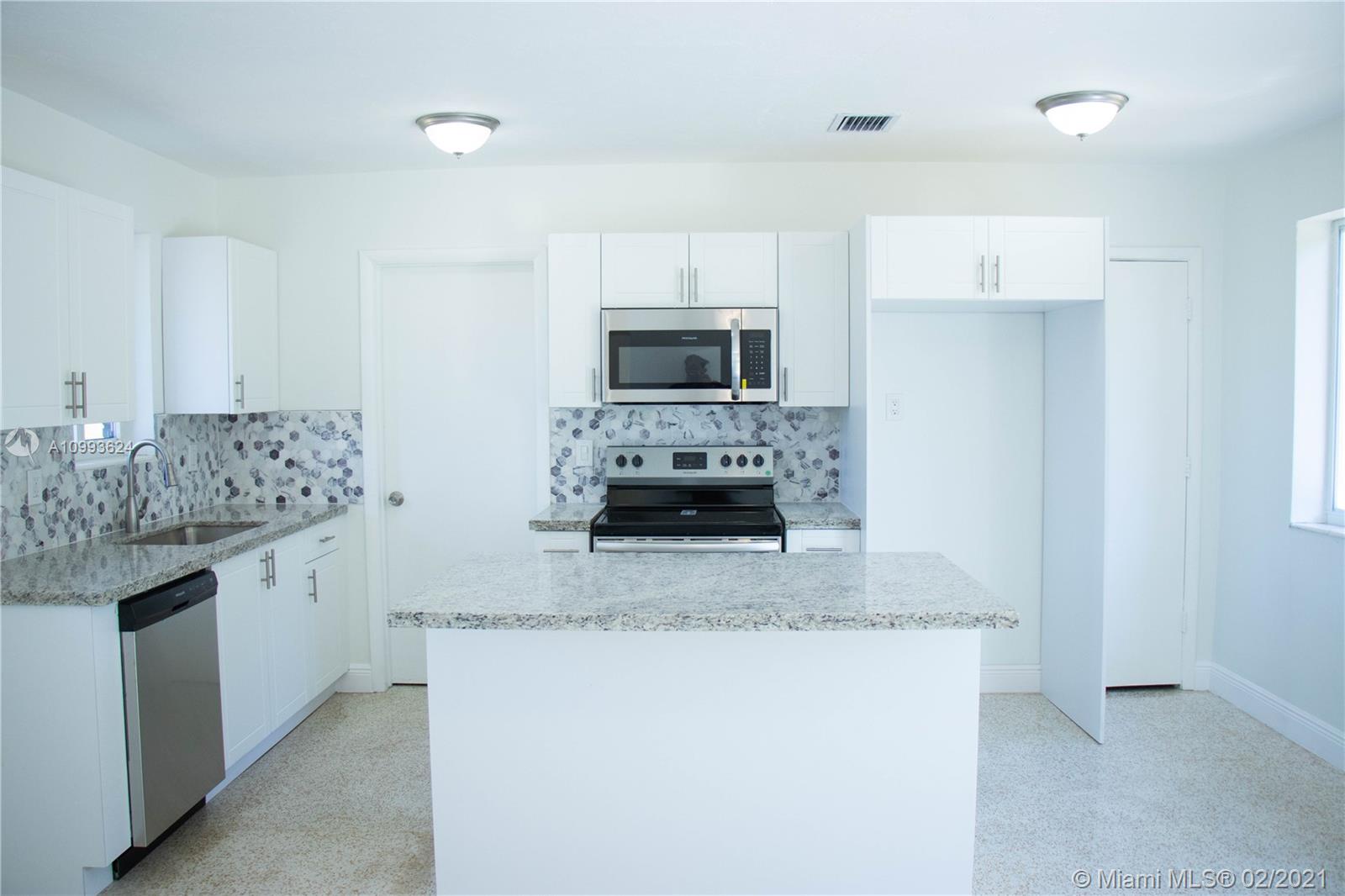 SUNRISE GOLF VILLAGE SEC - Residential