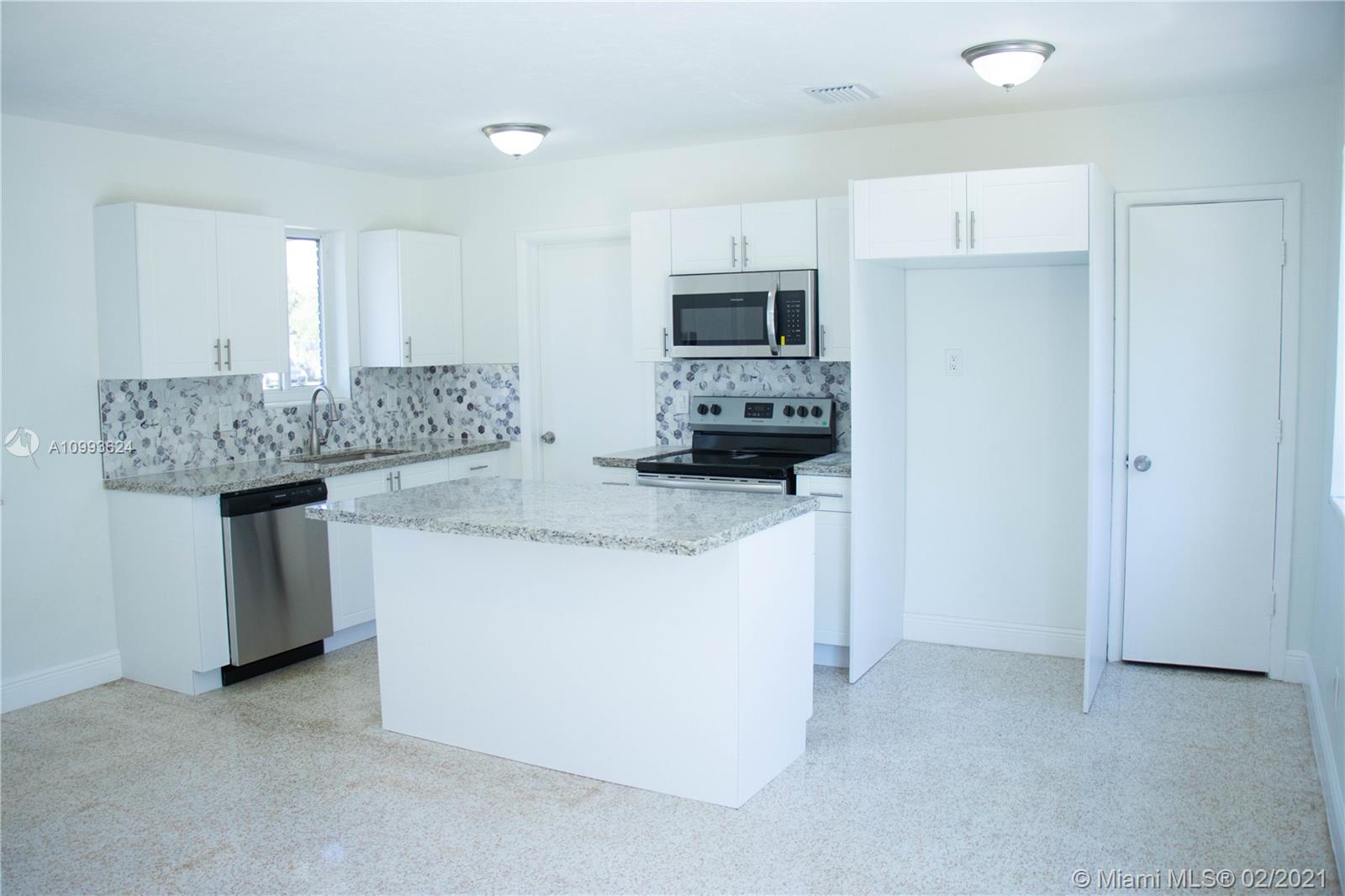 SUNRISE GOLF VILLAGE SEC - Residential