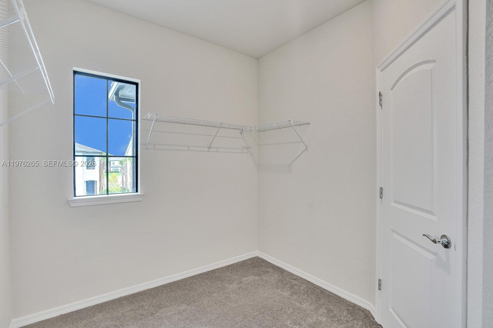 OAK TREE PROPERTY REDEVEL - Residential Lease