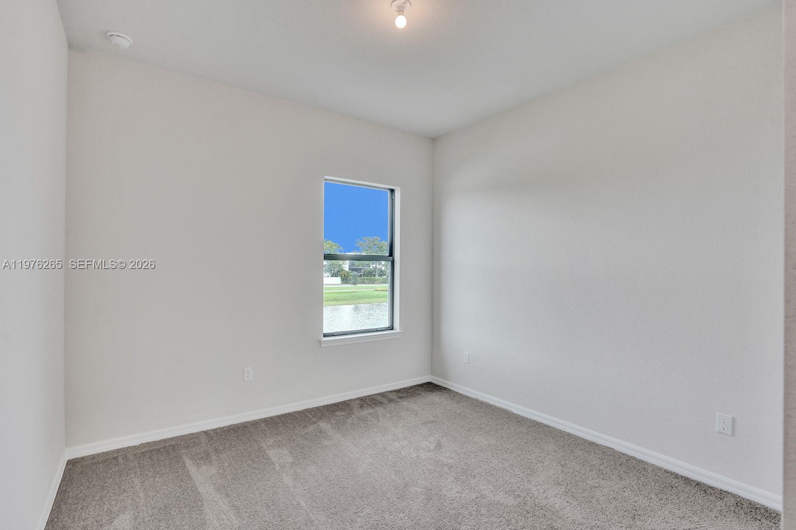 OAK TREE PROPERTY REDEVEL - Residential Lease