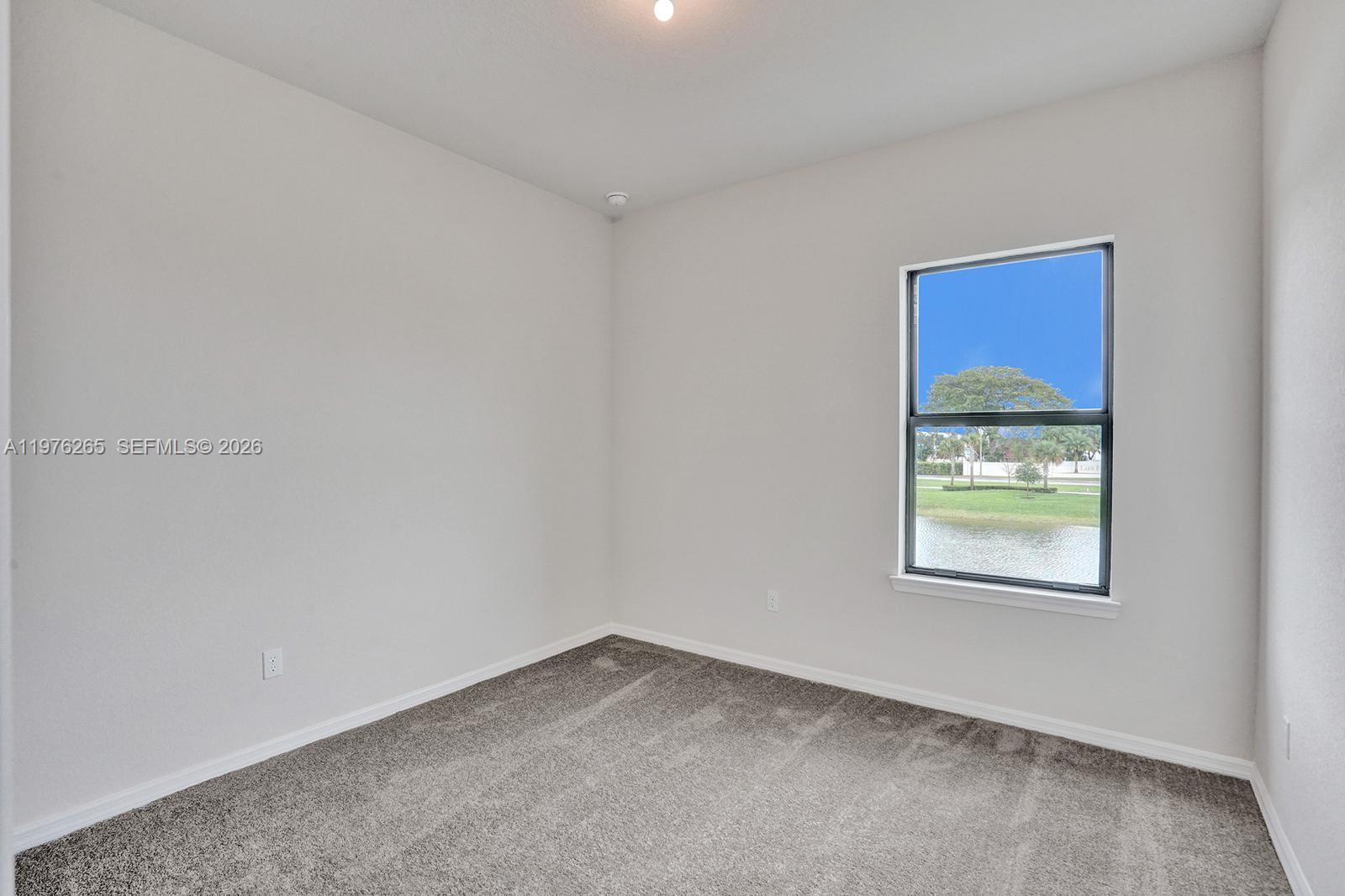 OAK TREE PROPERTY REDEVEL - Residential Lease