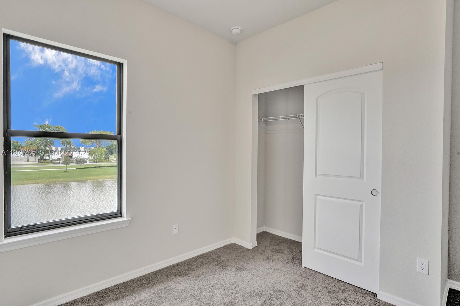 OAK TREE PROPERTY REDEVEL - Residential Lease