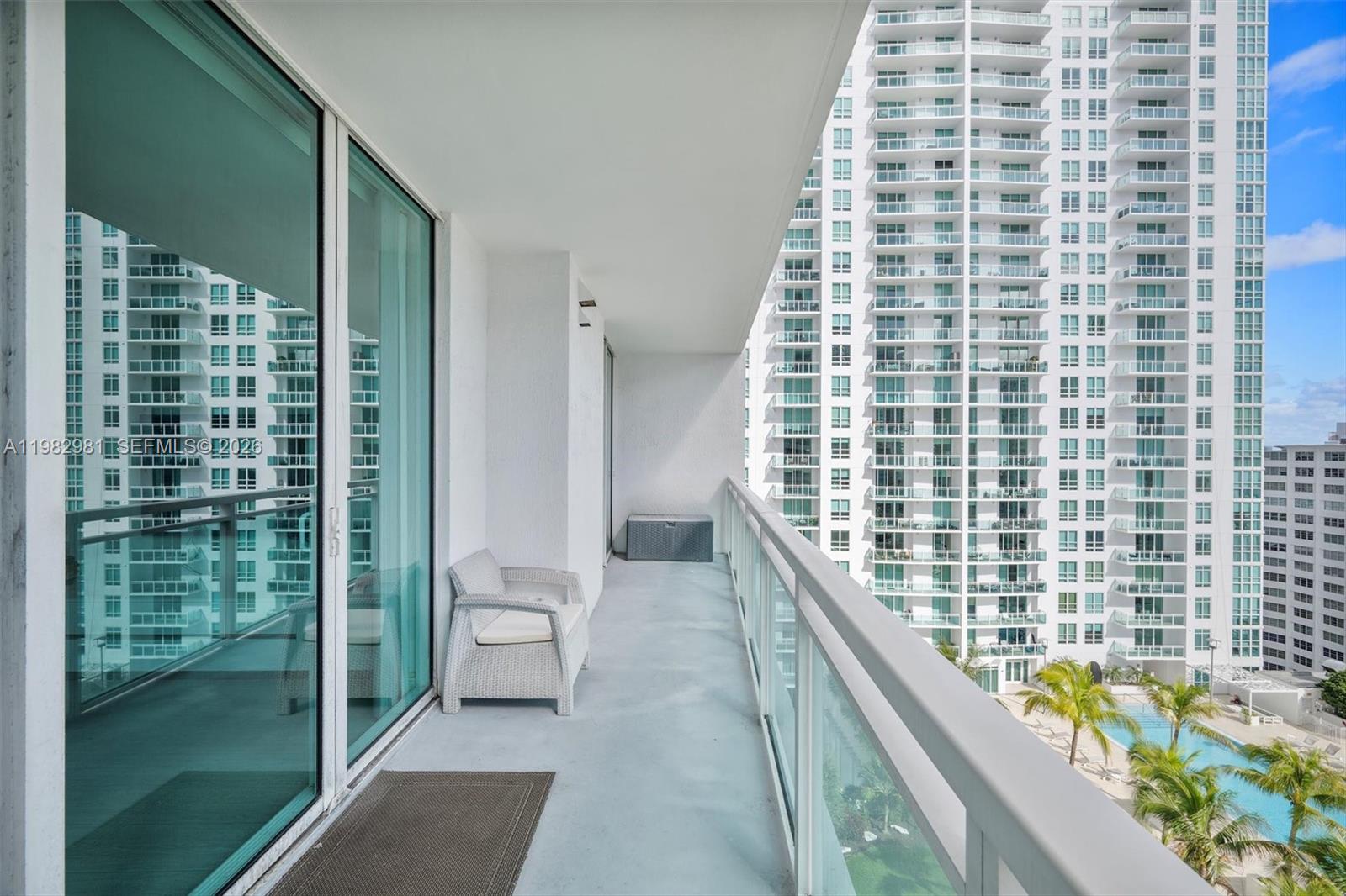 THE PLAZA 901 BRICKELL CO - Residential