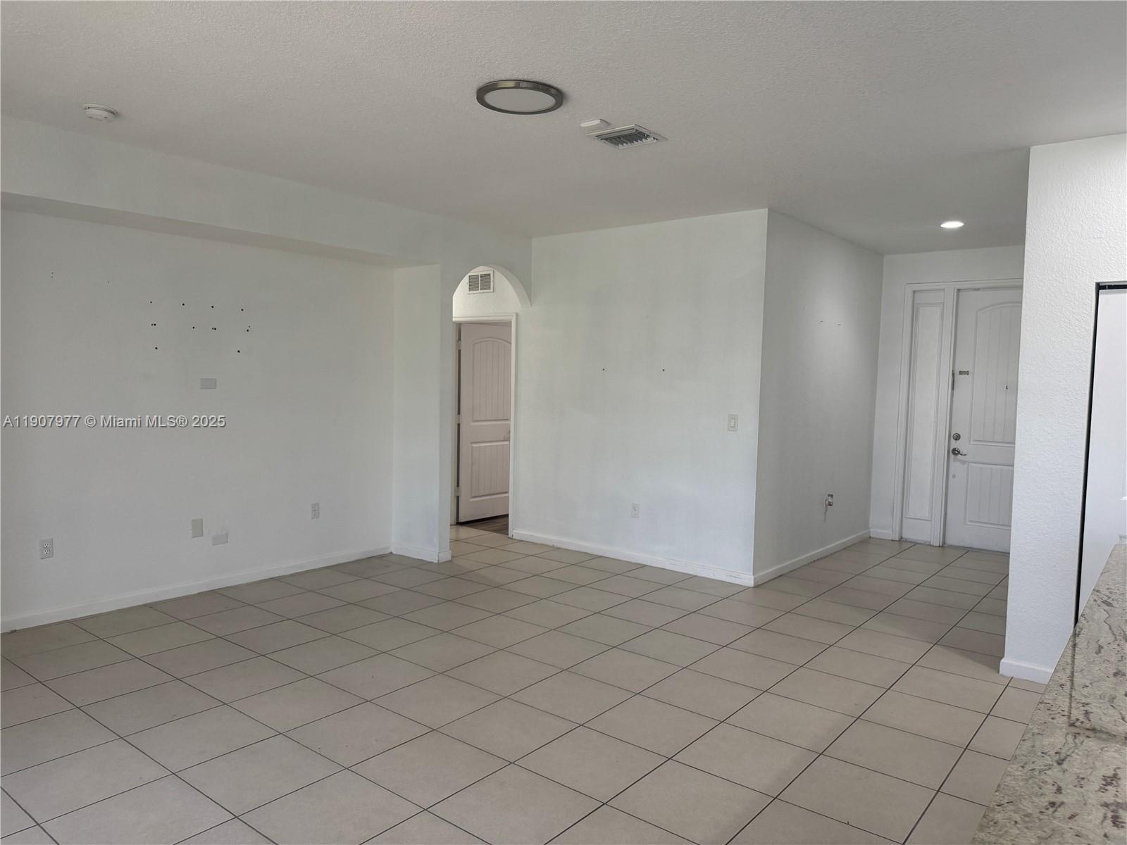 ESTATE MANSIONS 1ST ADDN - Residential Lease