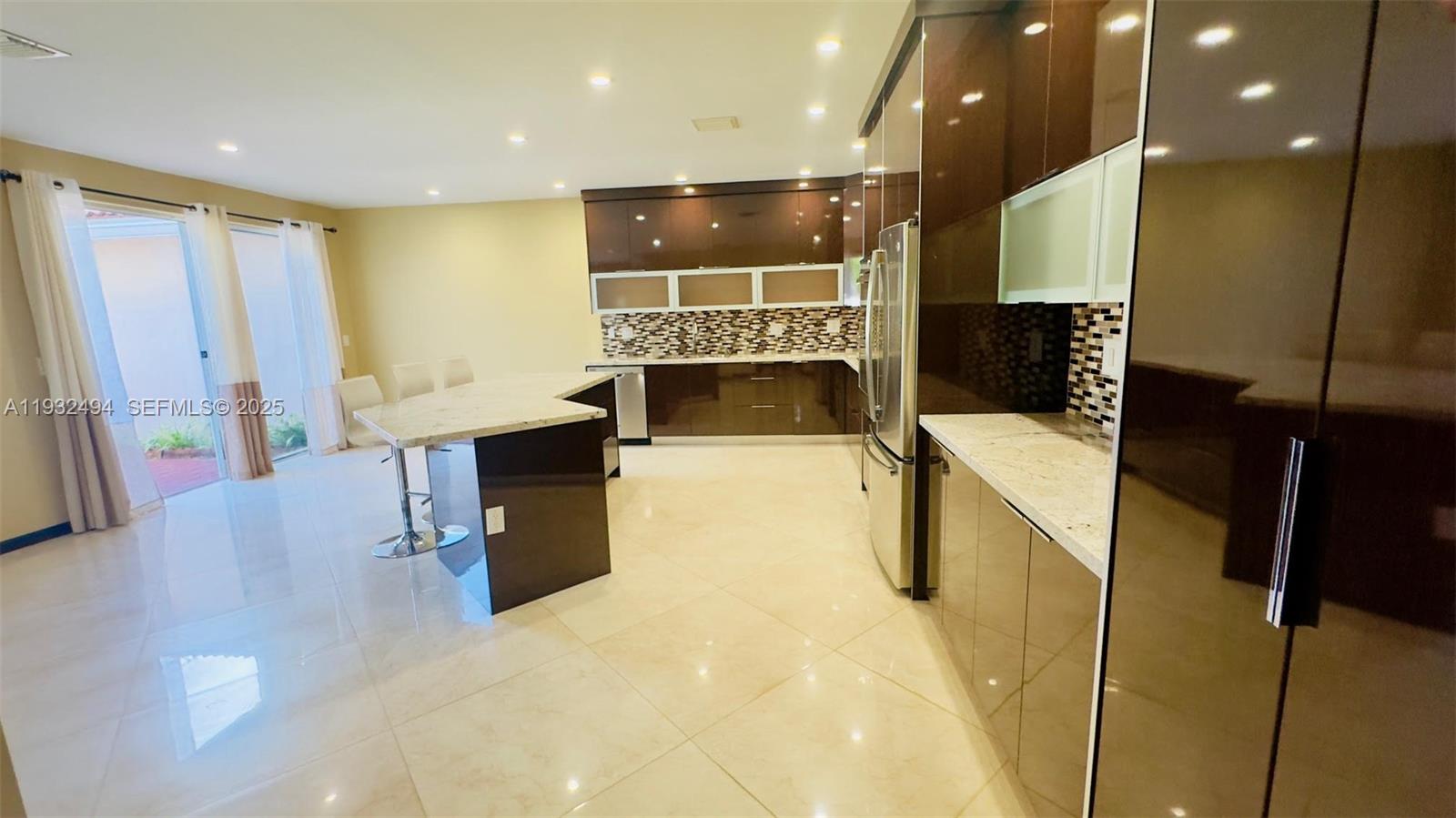 WEST LAKE VILLAGE PLAT - Residential Lease