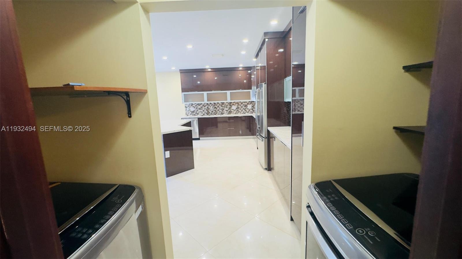 WEST LAKE VILLAGE PLAT - Residential Lease