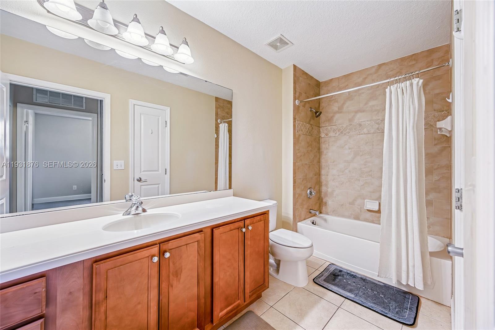 ARTISAN CLUB CONDOMINIUM P - Residential