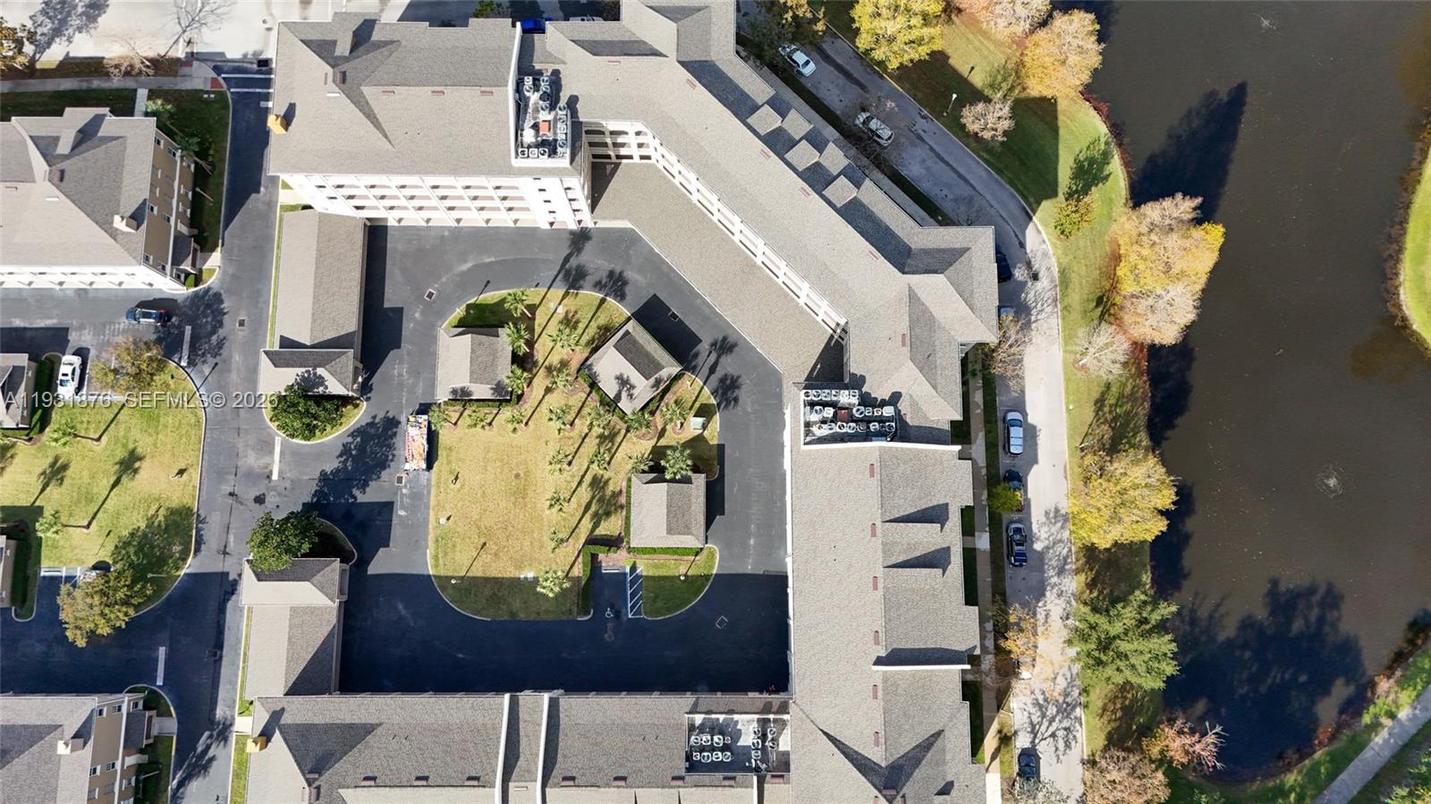 ARTISAN CLUB CONDOMINIUM P - Residential