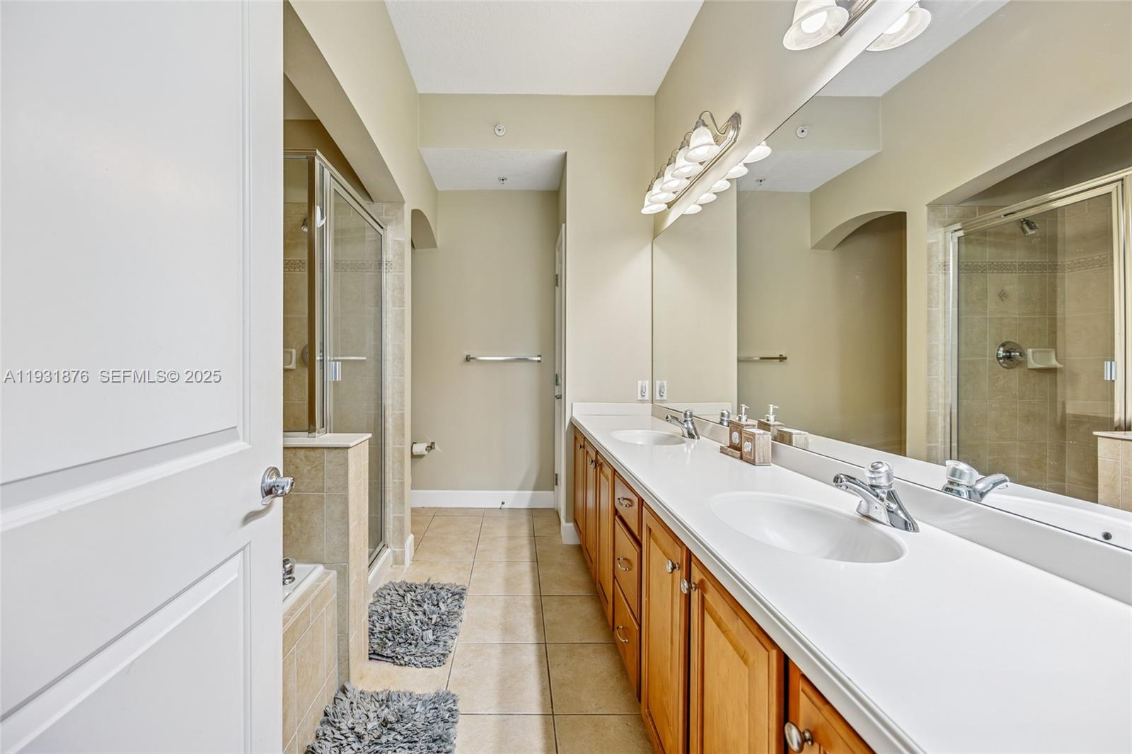 ARTISAN CLUB CONDOMINIUM P - Residential