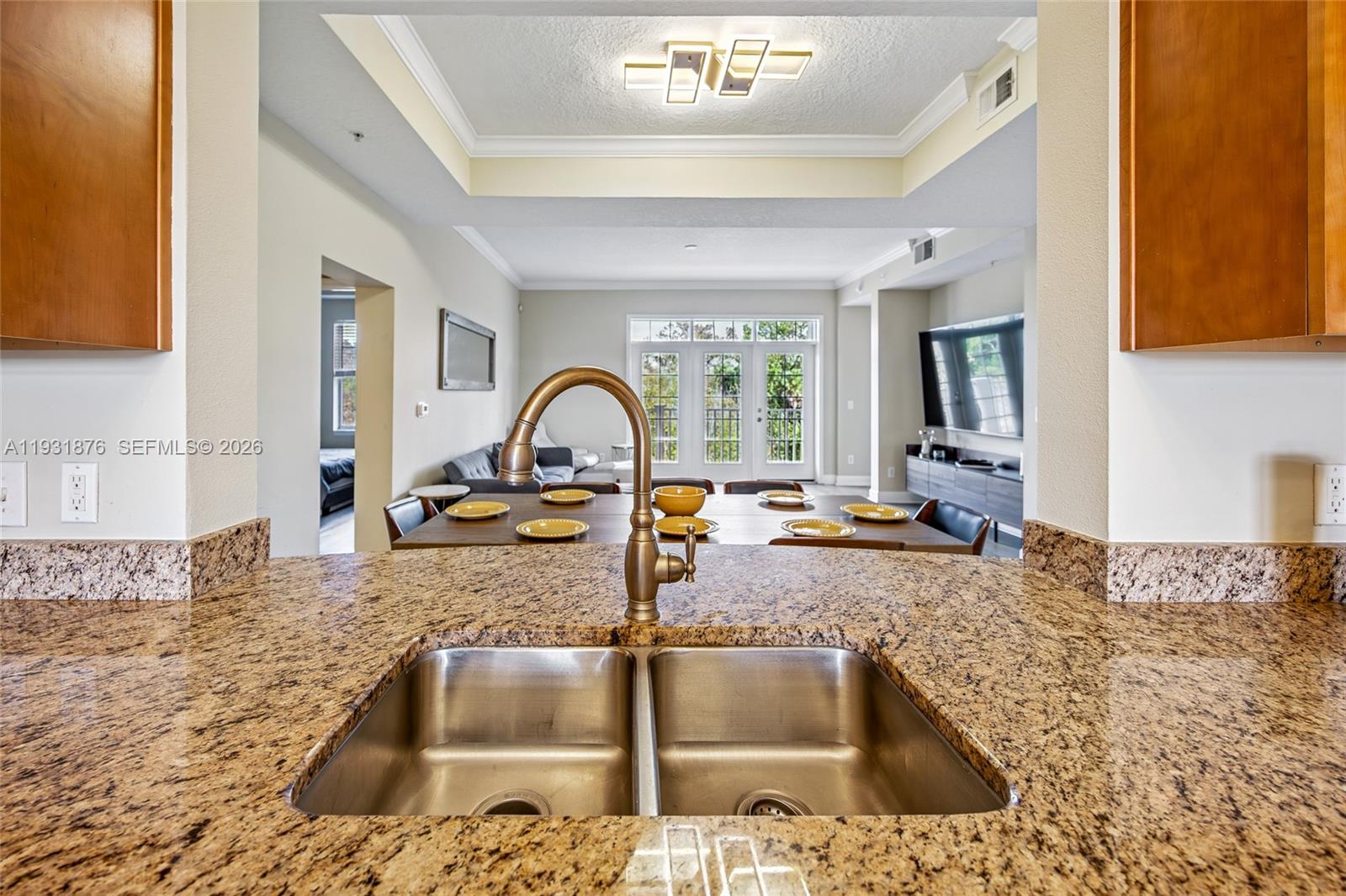 ARTISAN CLUB CONDOMINIUM P - Residential