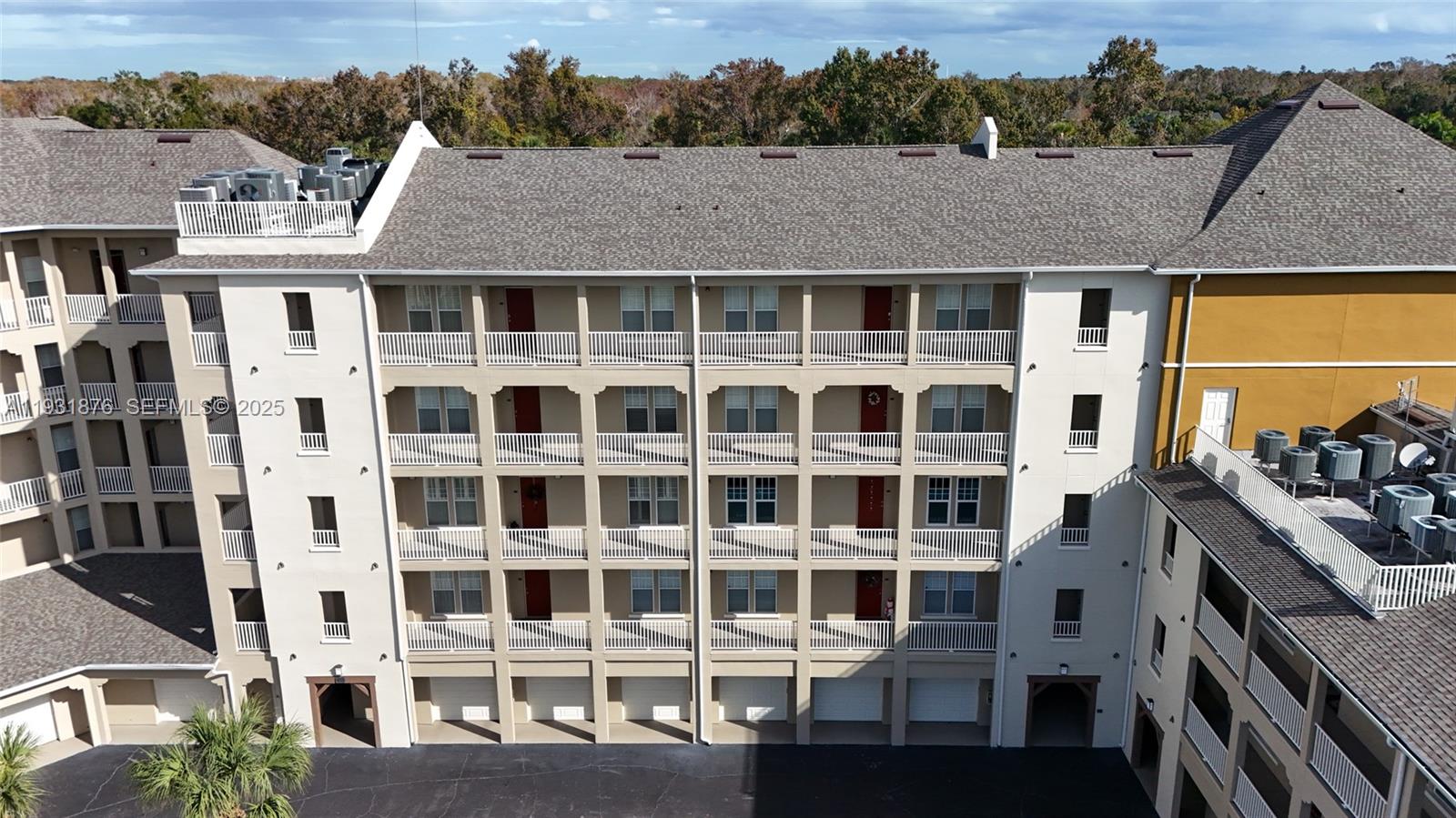 ARTISAN CLUB CONDOMINIUM P - Residential