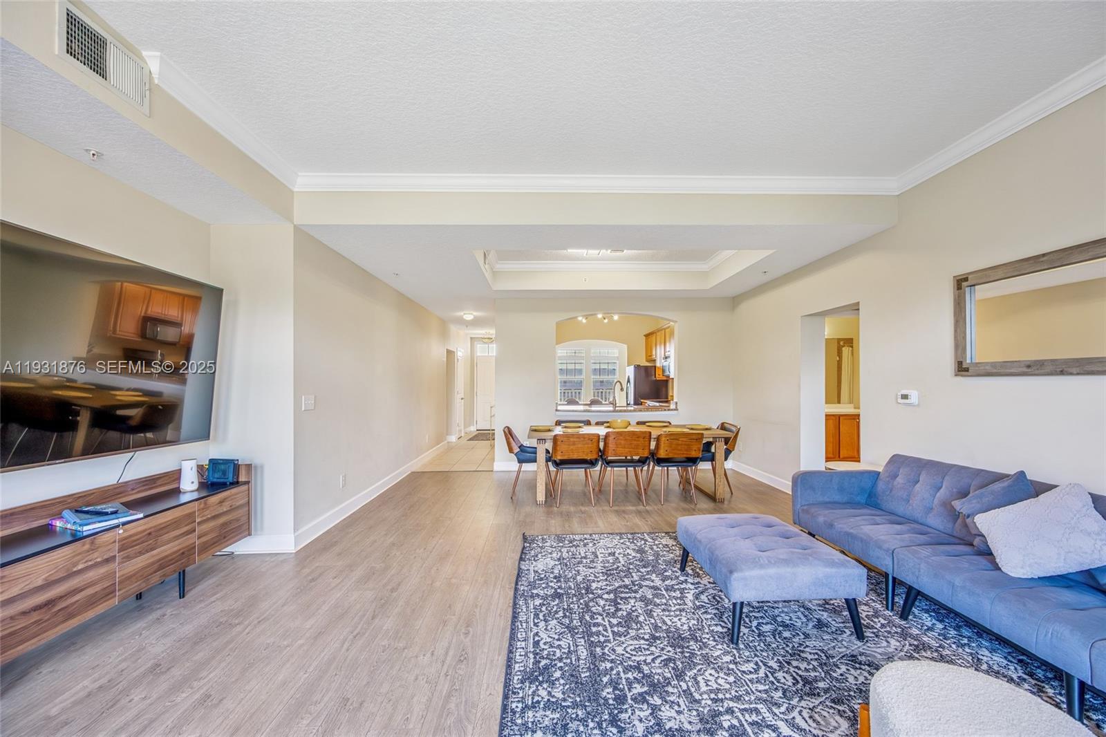 ARTISAN CLUB CONDOMINIUM P - Residential