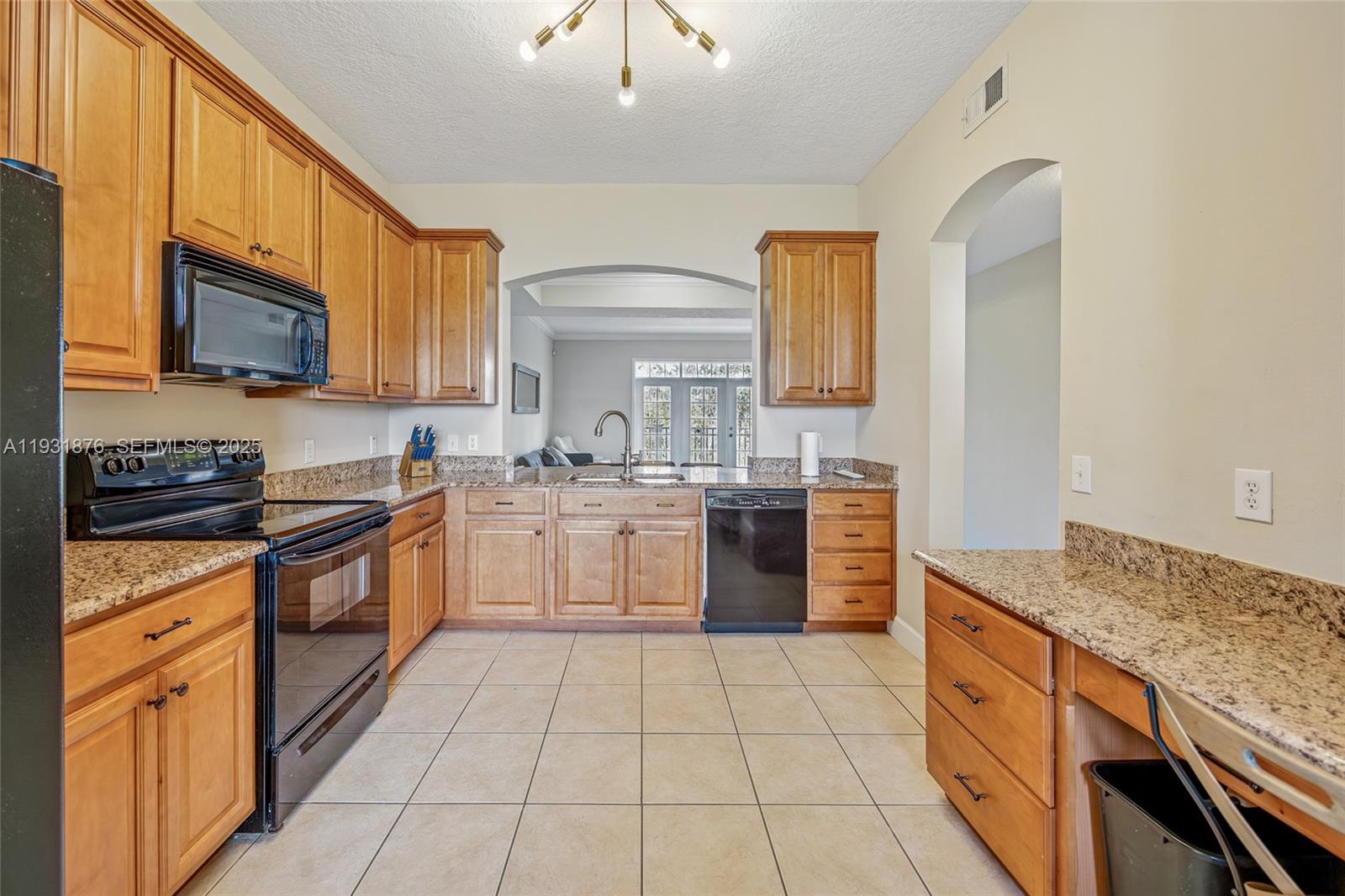 ARTISAN CLUB CONDOMINIUM P - Residential