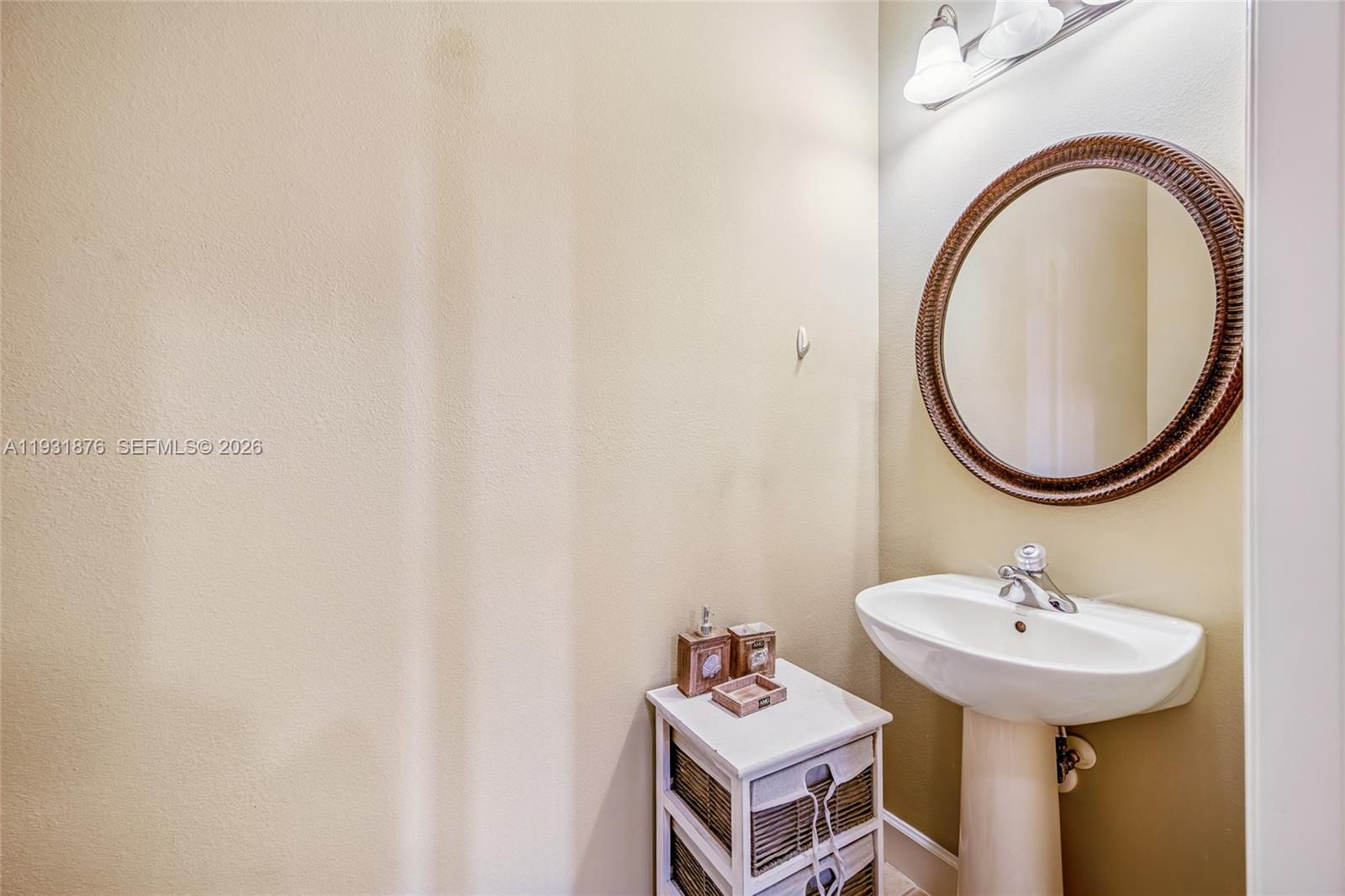 ARTISAN CLUB CONDOMINIUM P - Residential