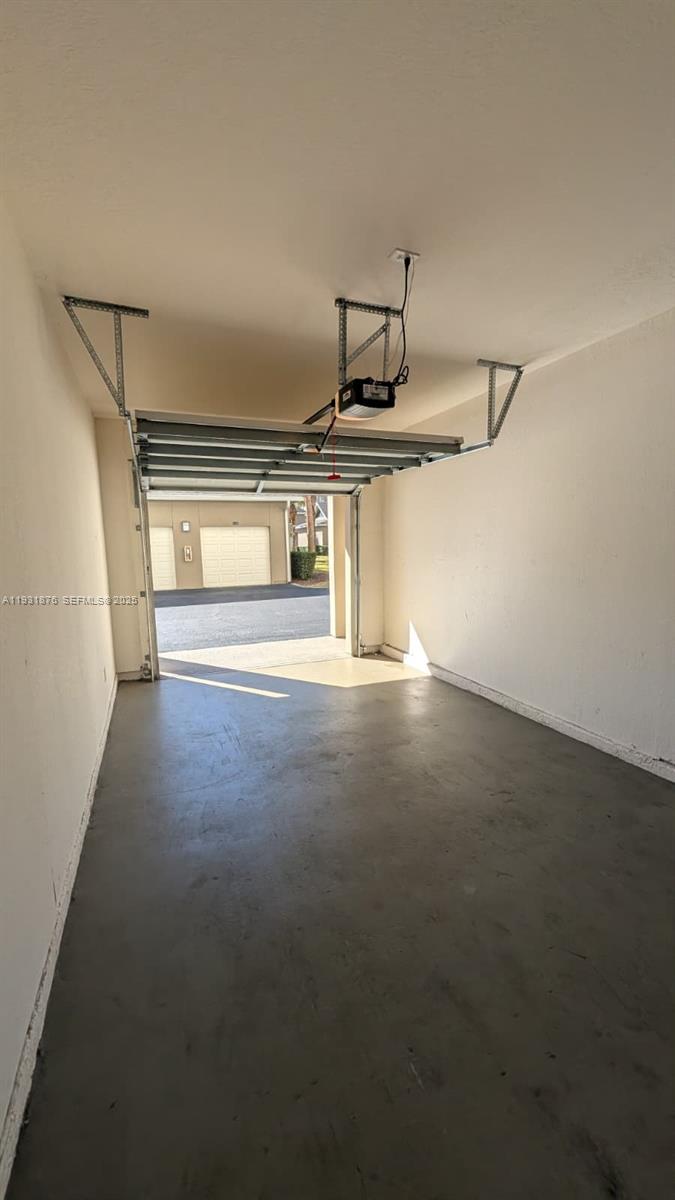 ARTISAN CLUB CONDOMINIUM P - Residential