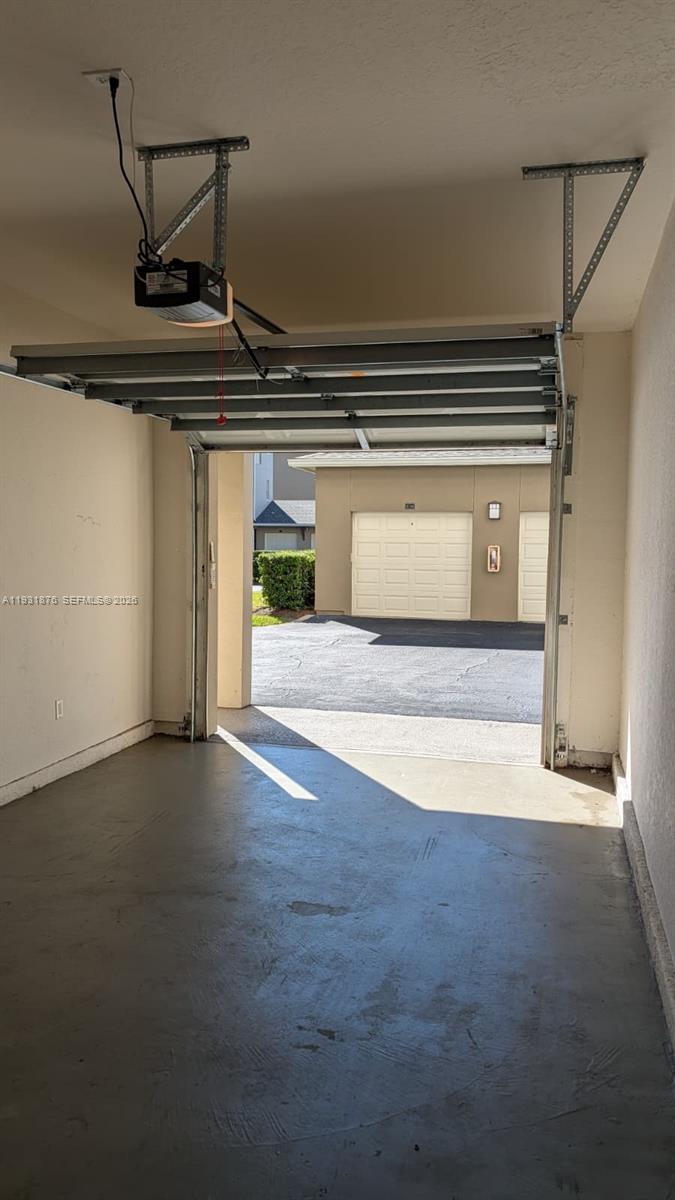 ARTISAN CLUB CONDOMINIUM P - Residential