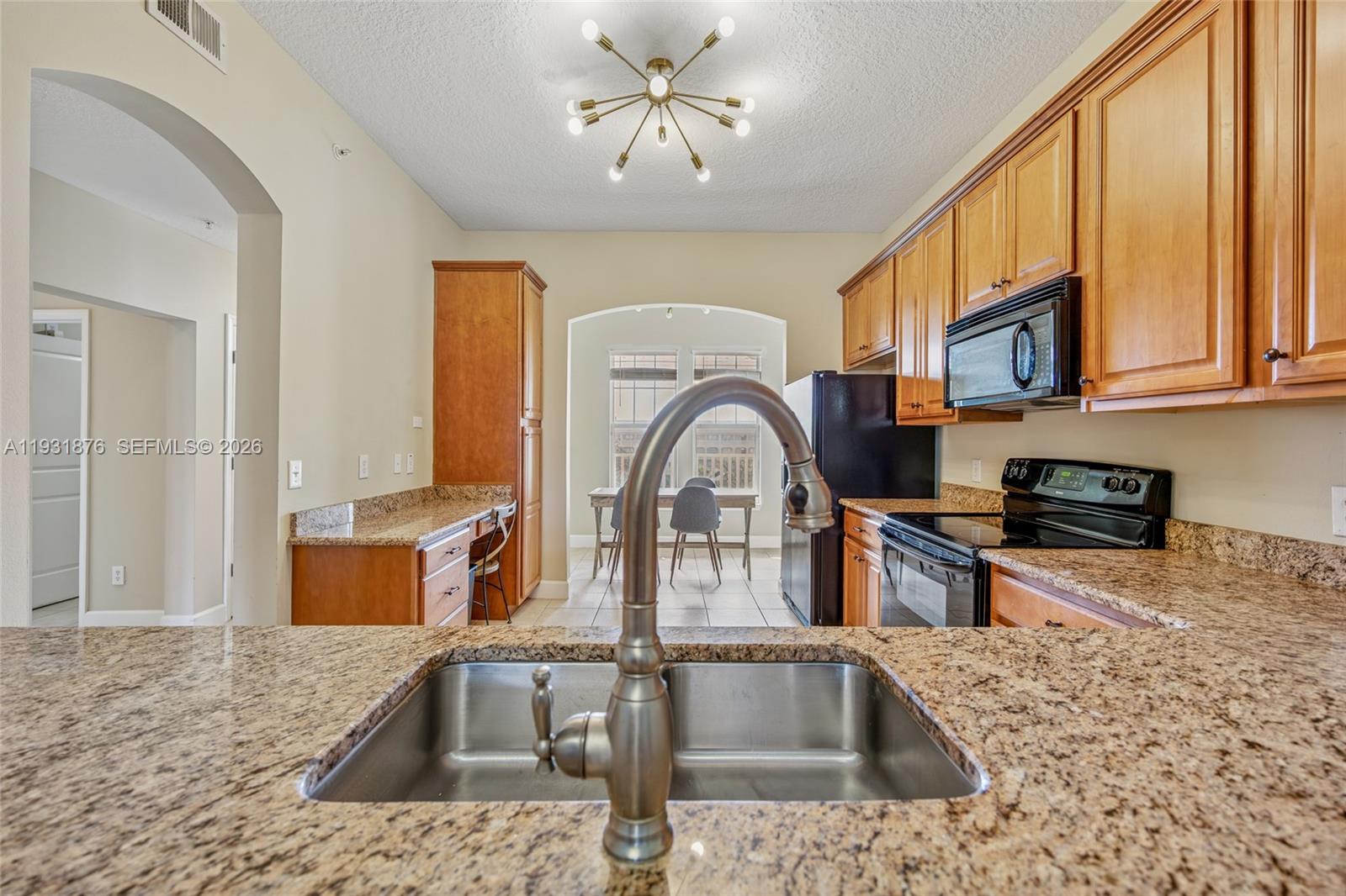 ARTISAN CLUB CONDOMINIUM P - Residential